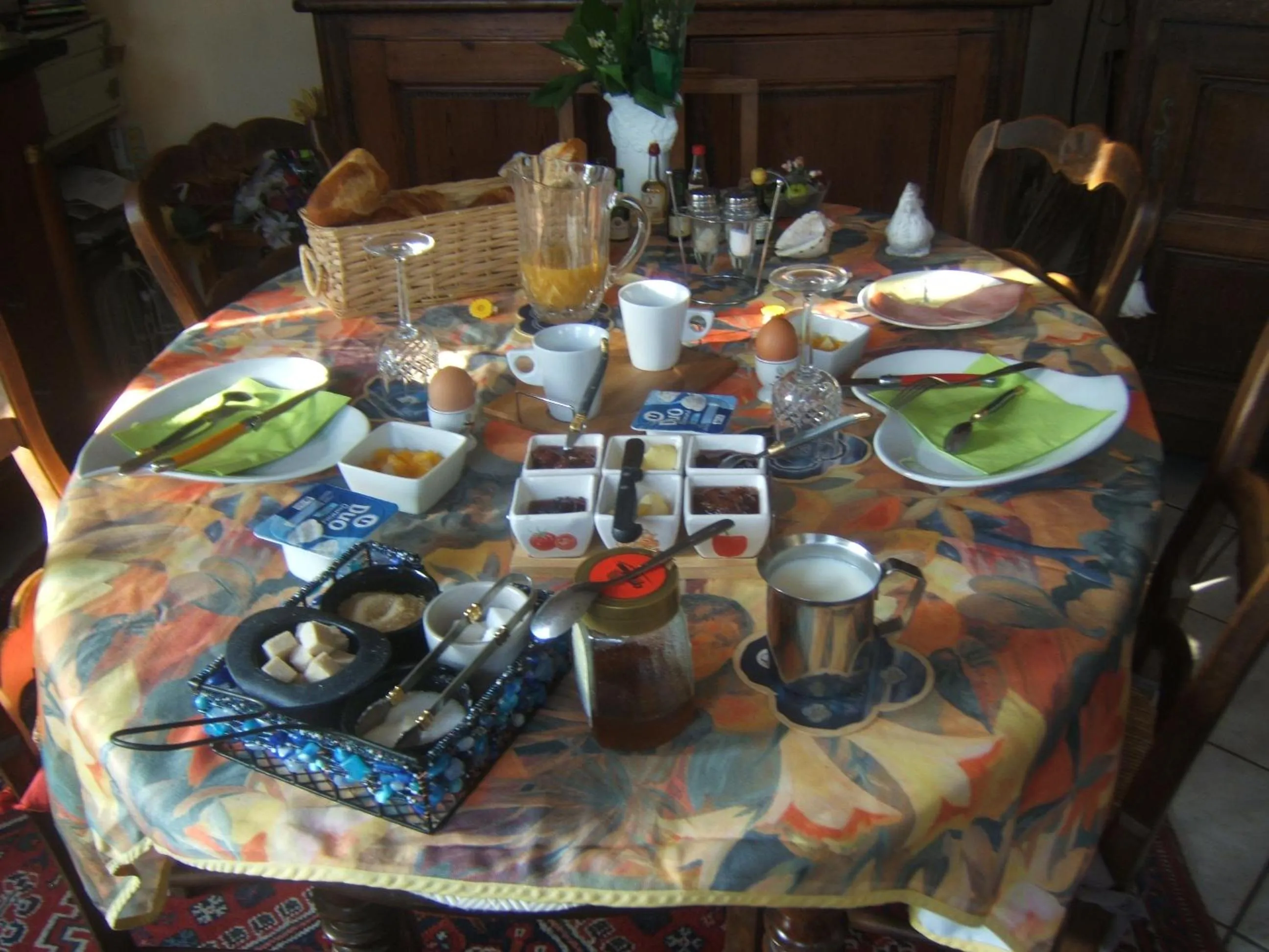 Continental breakfast in Relais du Cap romain
