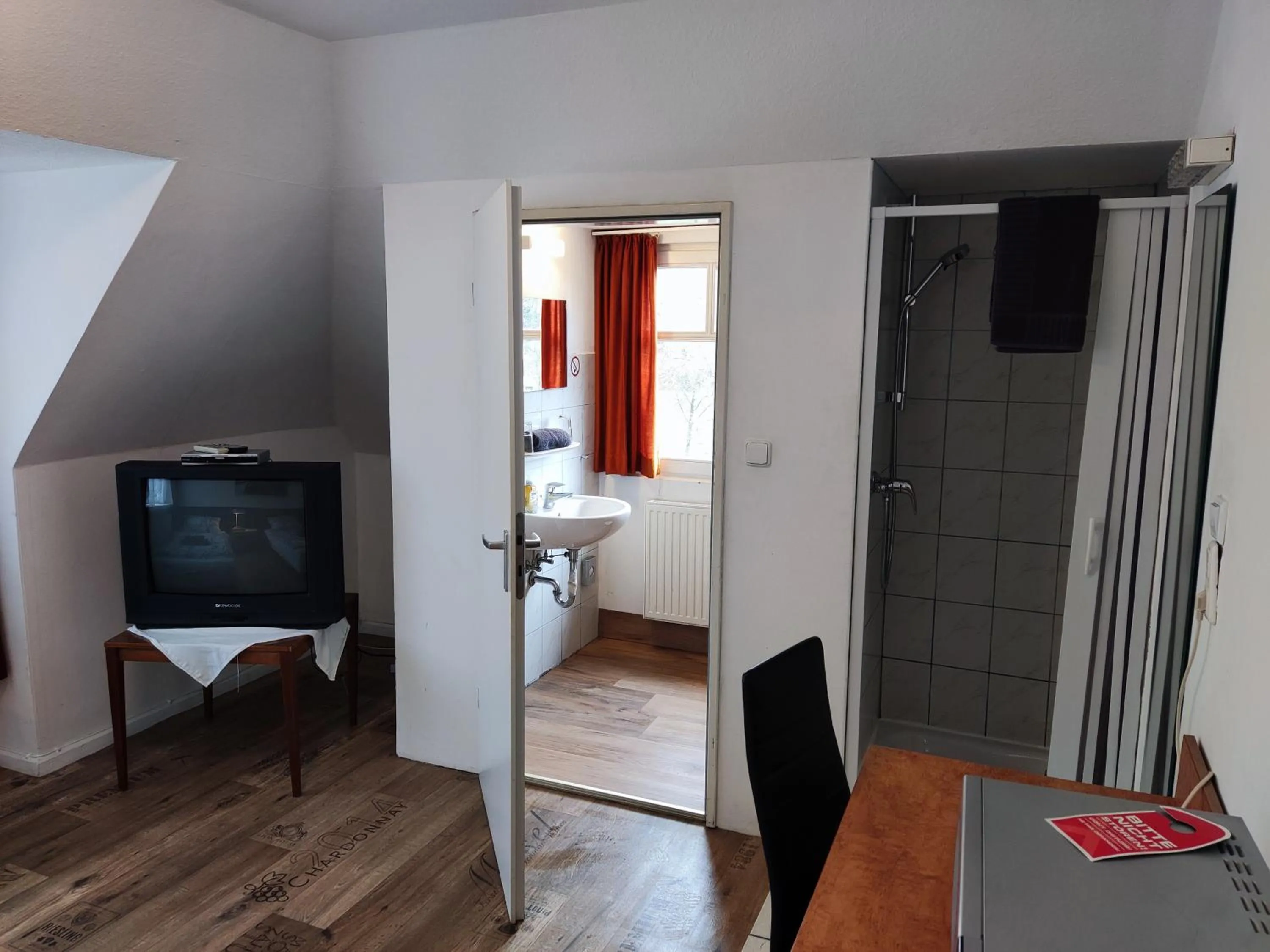 Shower in Pension Zum Burggrafen