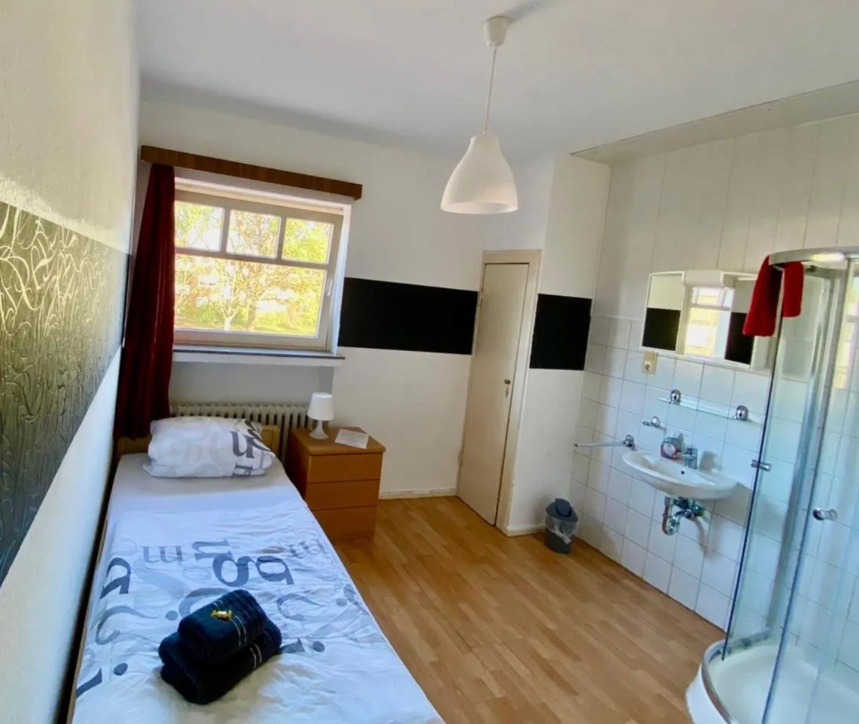 Bedroom, Bed in Pension Zum Burggrafen