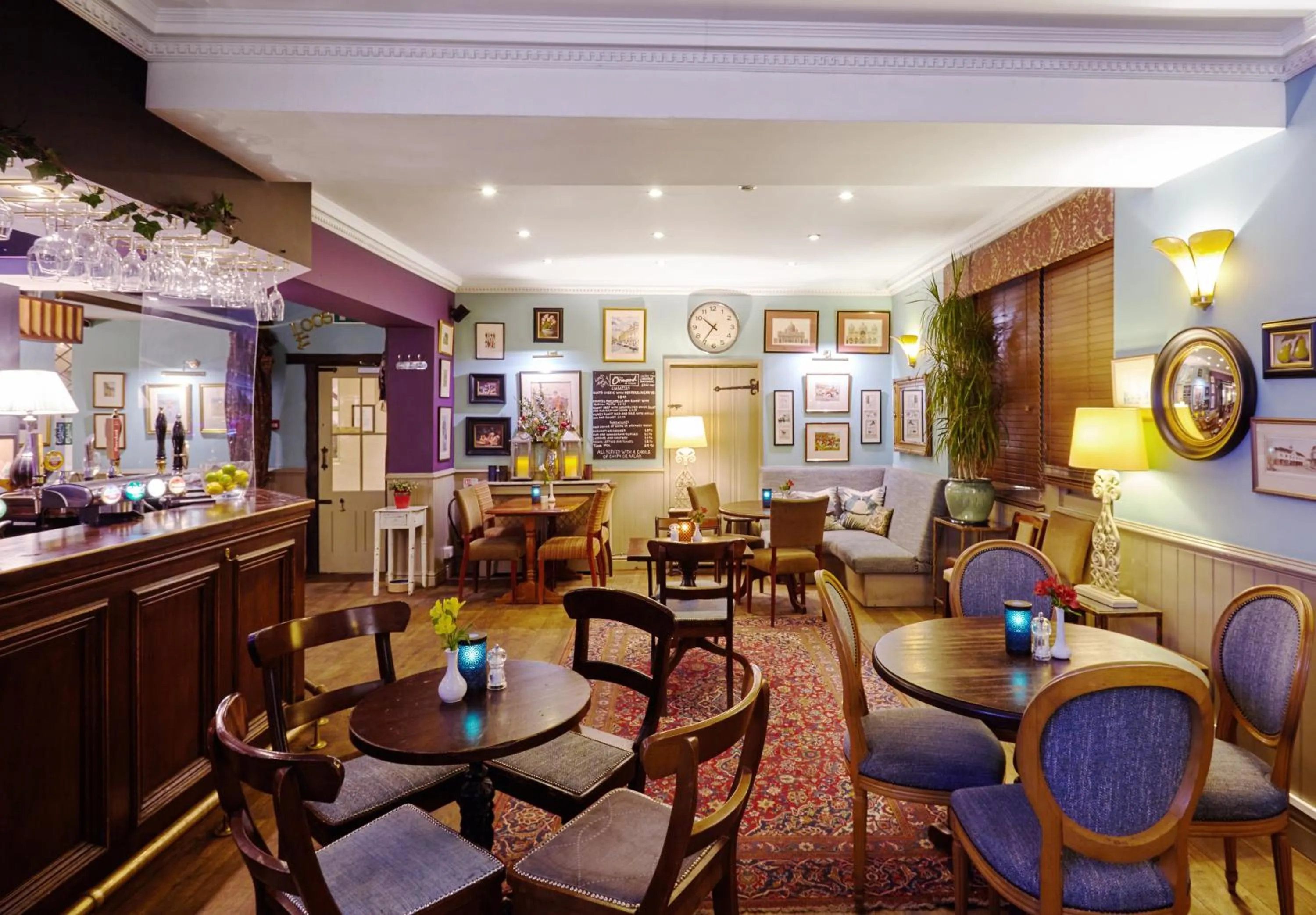 Lounge or bar in The Ormond At Tetbury