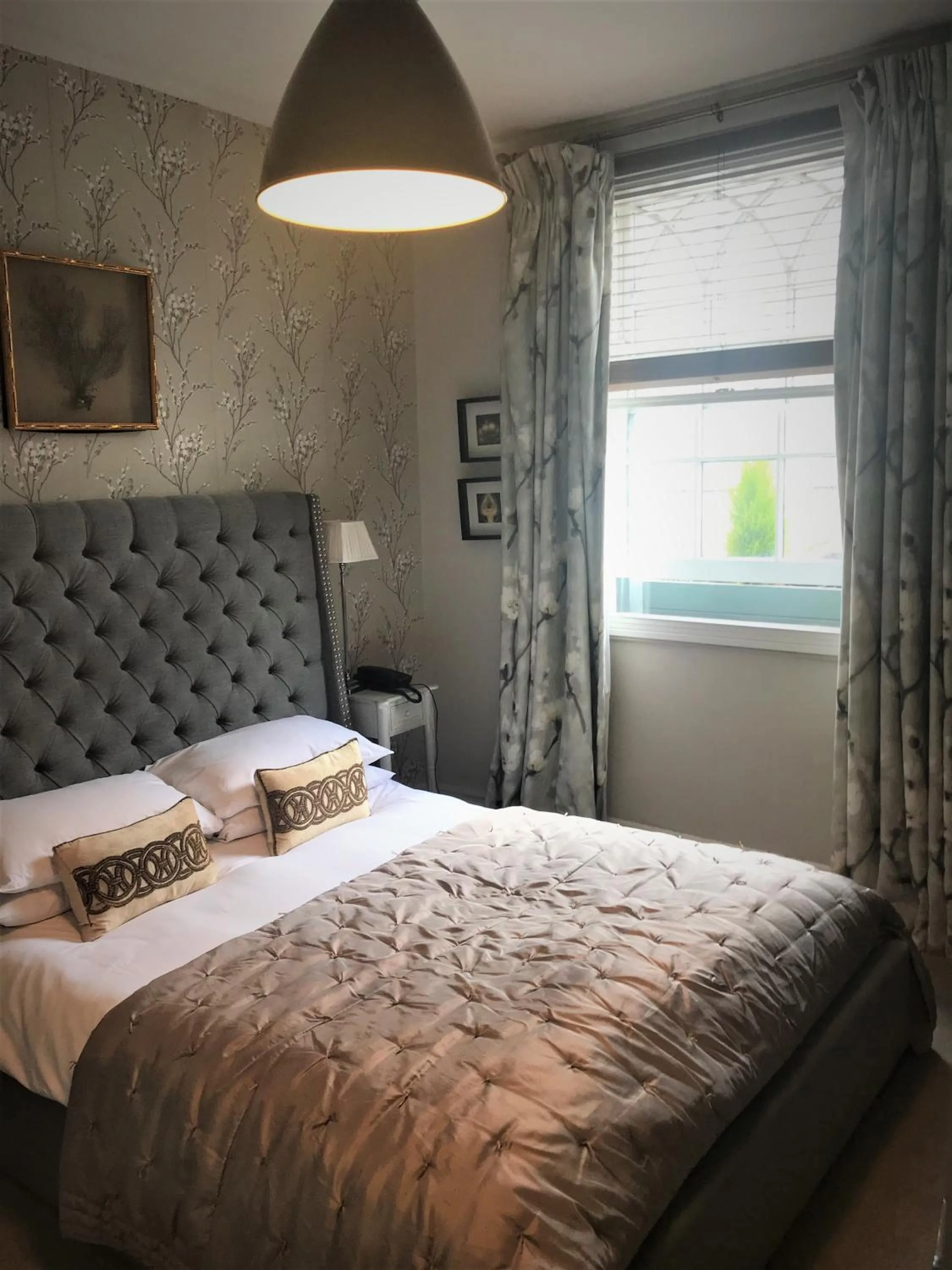 Bed in The Ormond At Tetbury