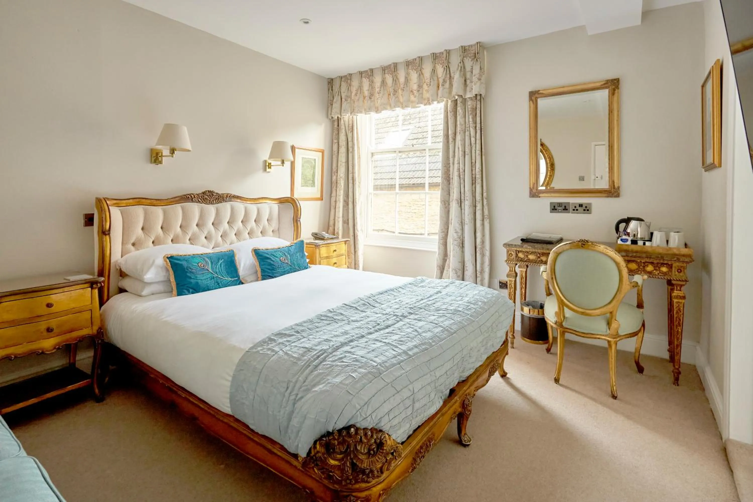 Bed in The Ormond At Tetbury