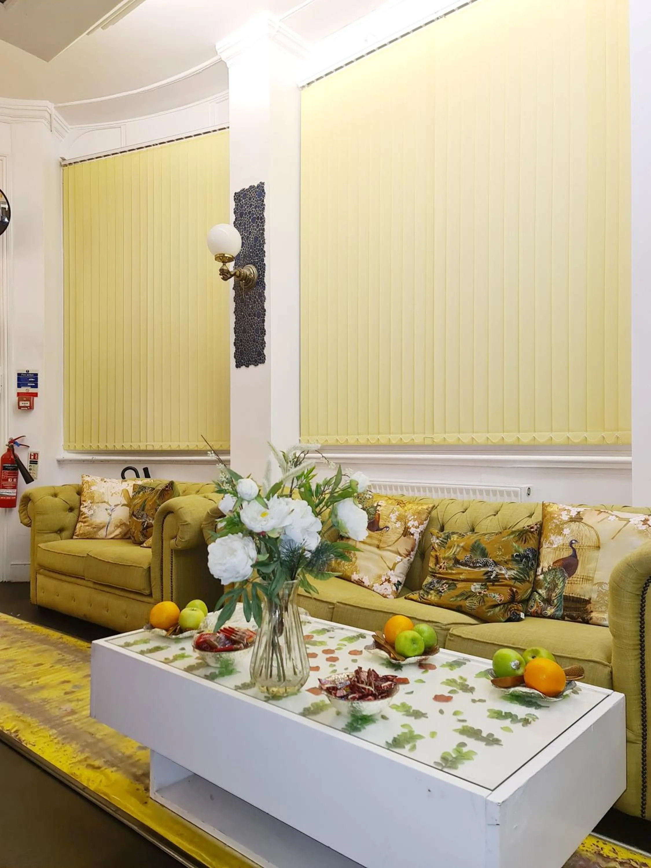 Seating area in City London Hotel