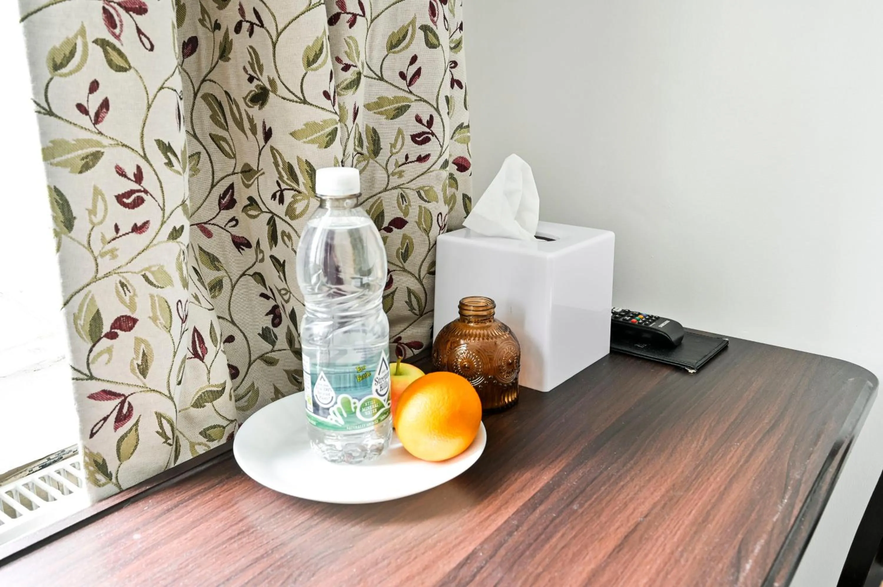 Food and drinks in City London Hotel