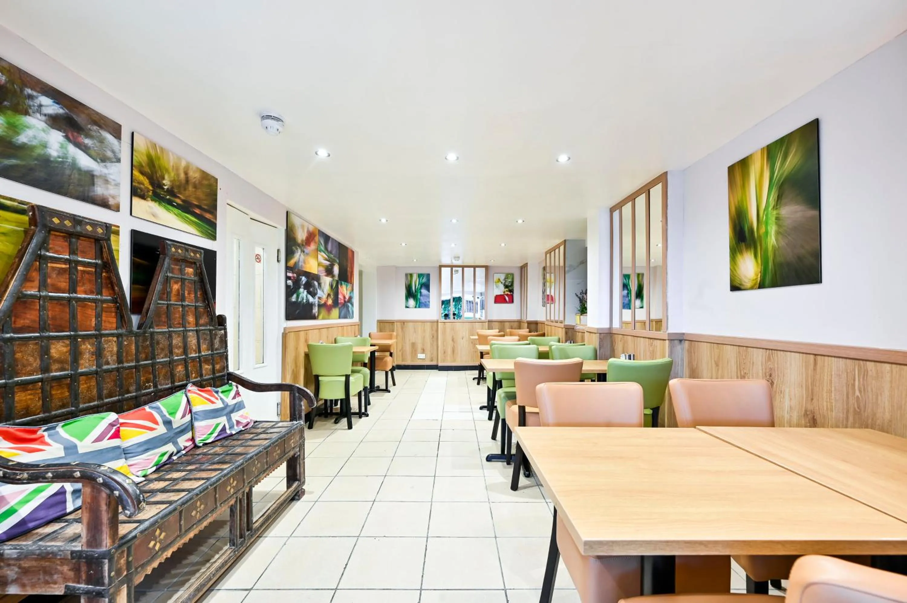 Continental breakfast in City London Hotel