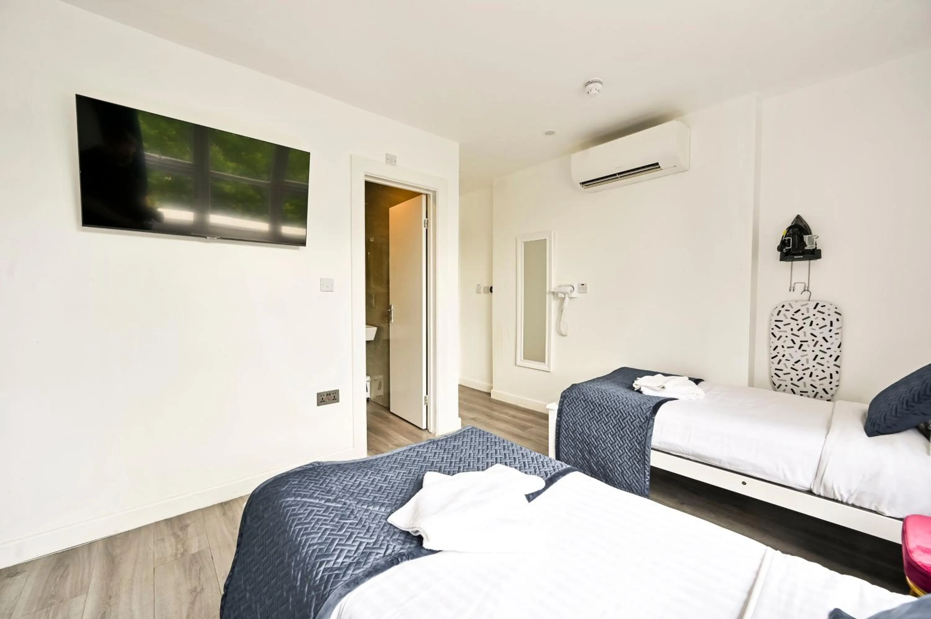 Bed in City London Hotel