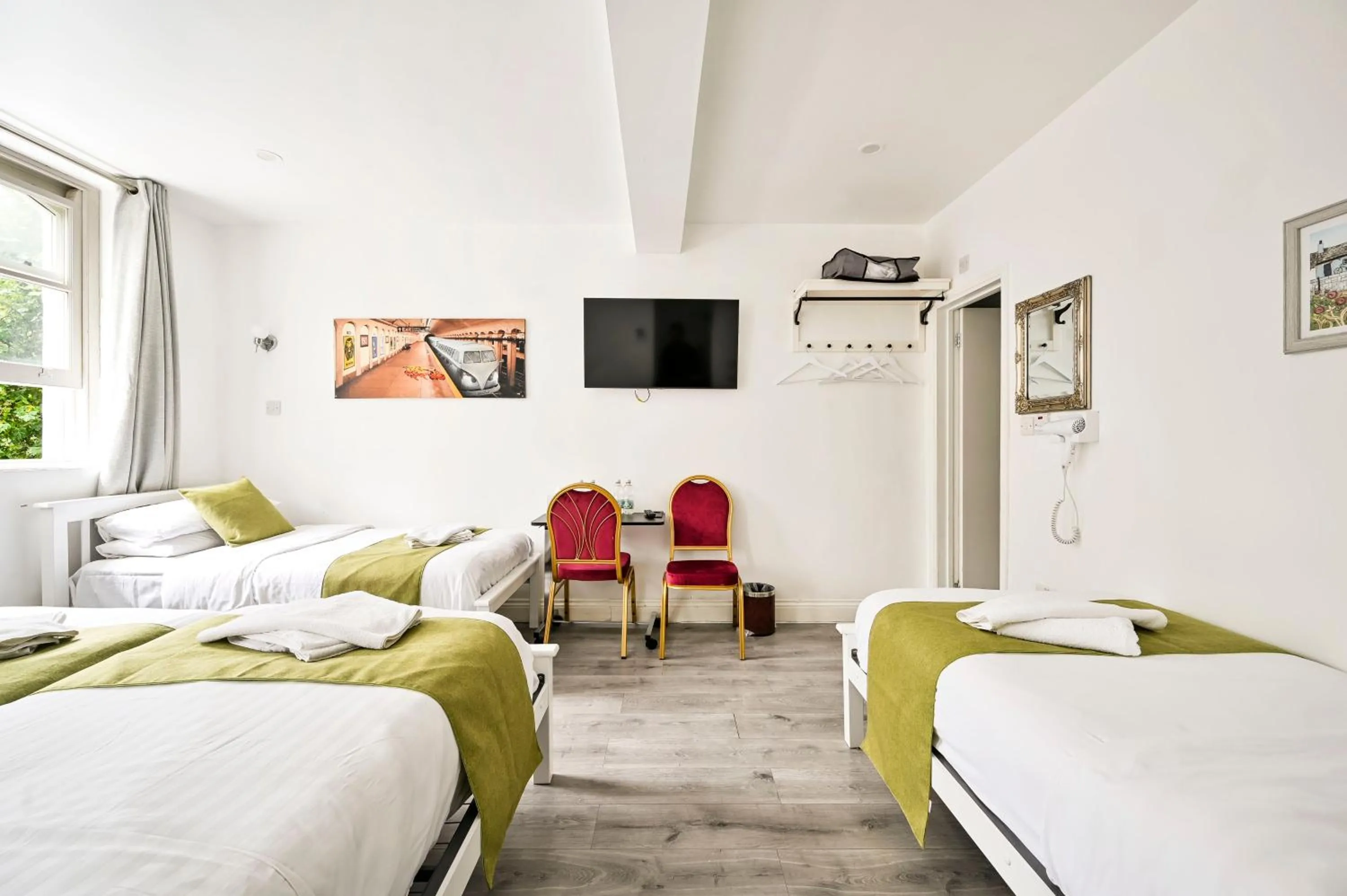 Bed in City London Hotel