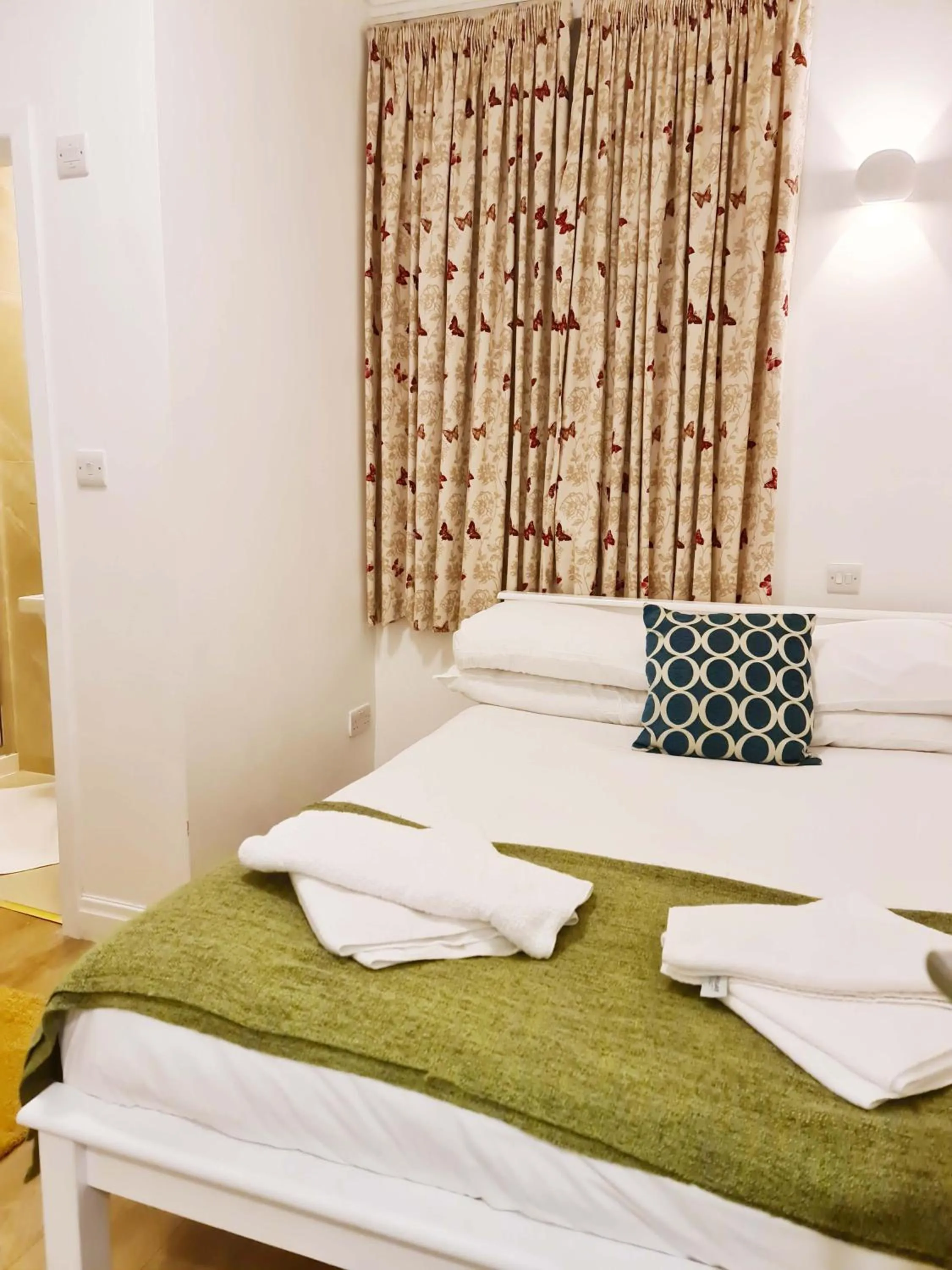 Bed in City London Hotel