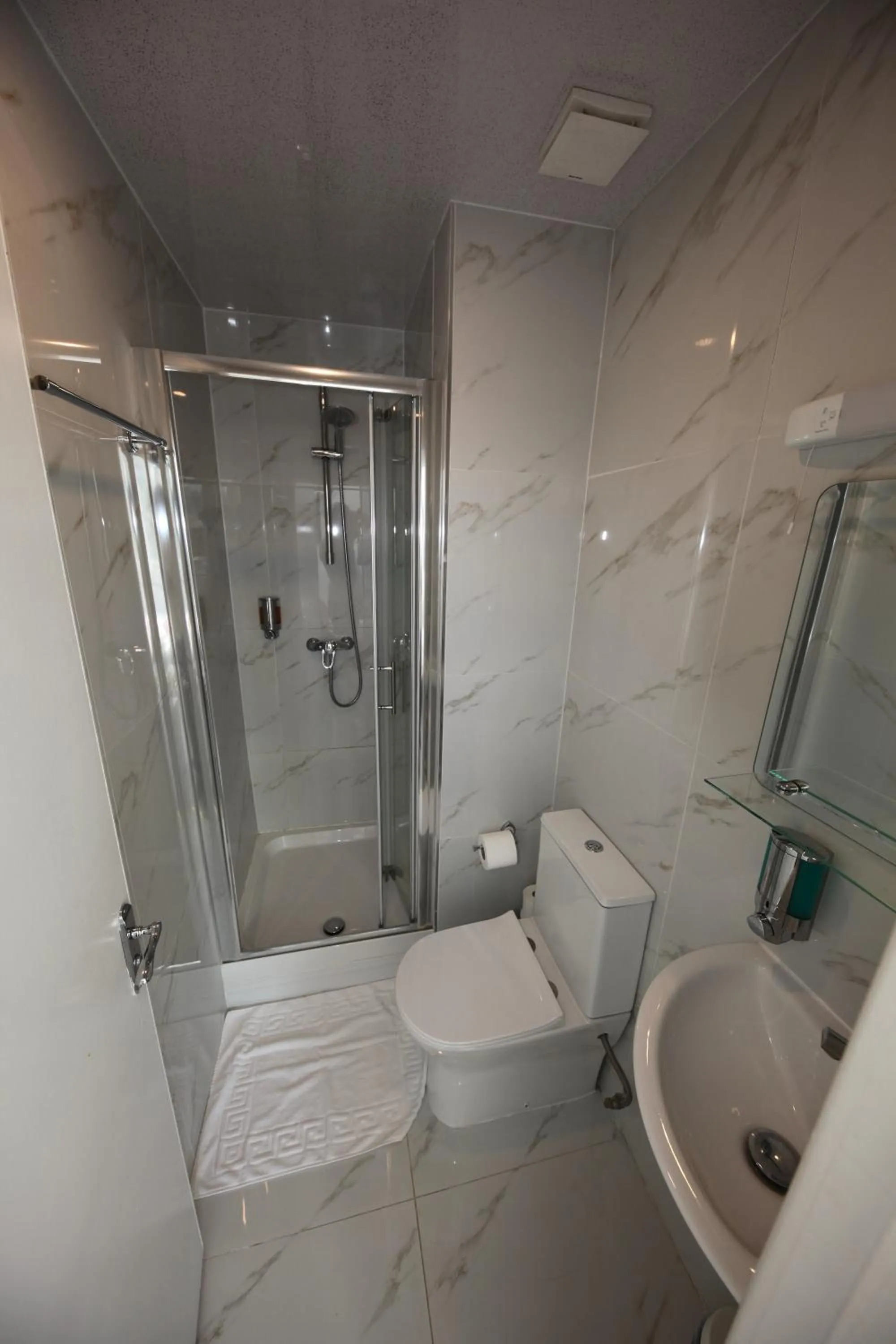 Shower in City London Hotel