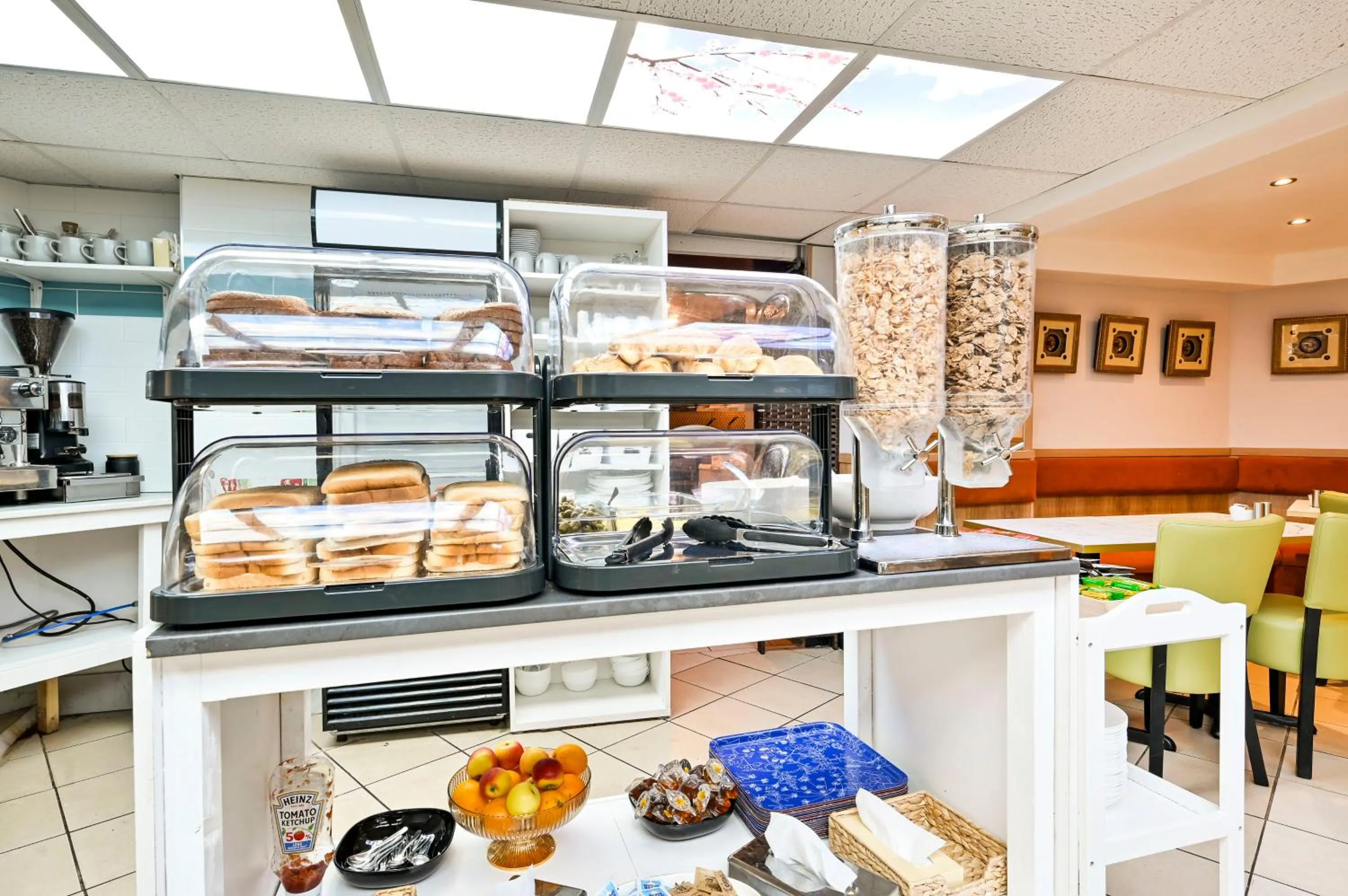 Continental breakfast in City London Hotel