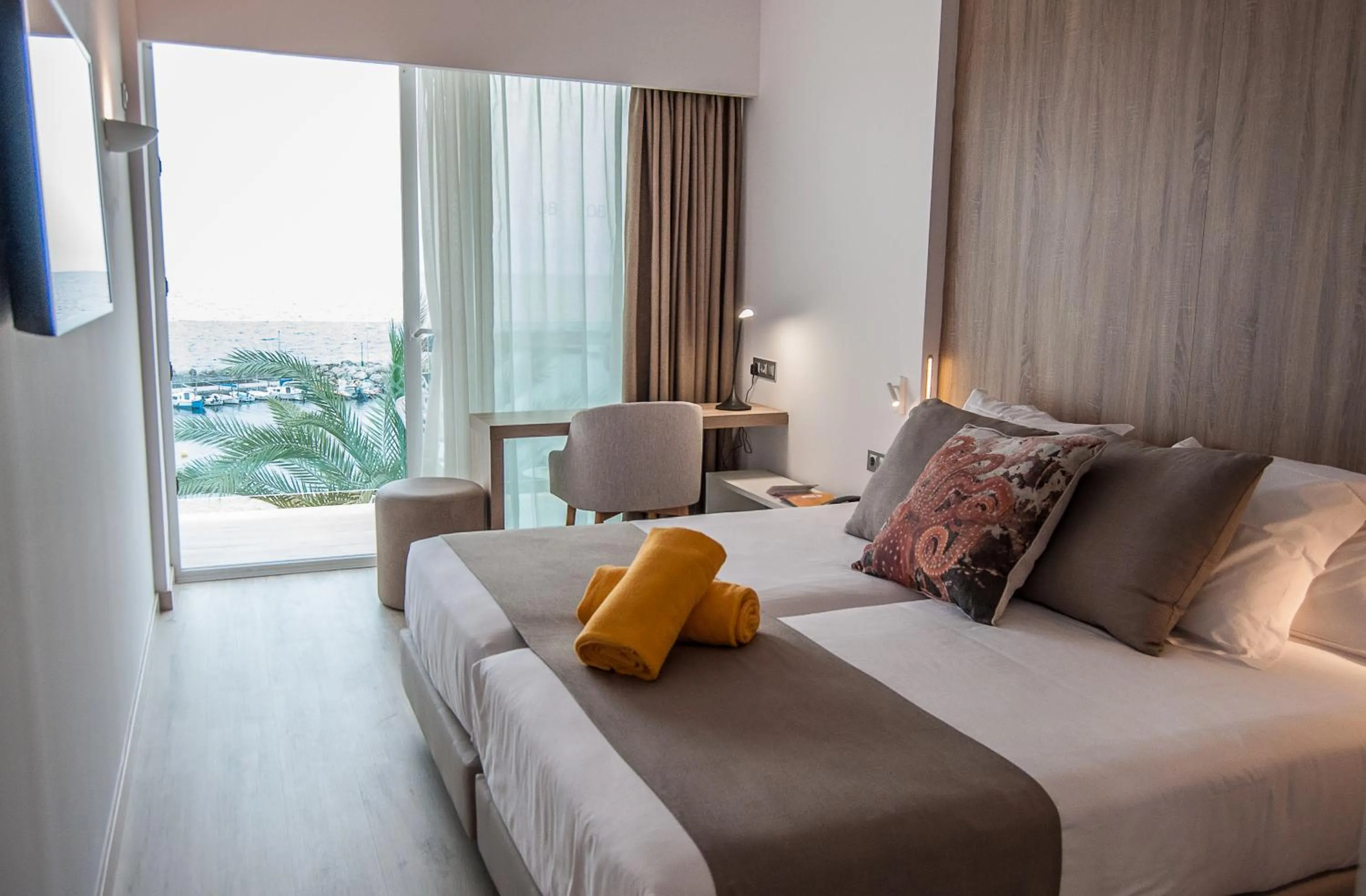 Bedroom, Bed in BQ Aguamarina Boutique Hotel