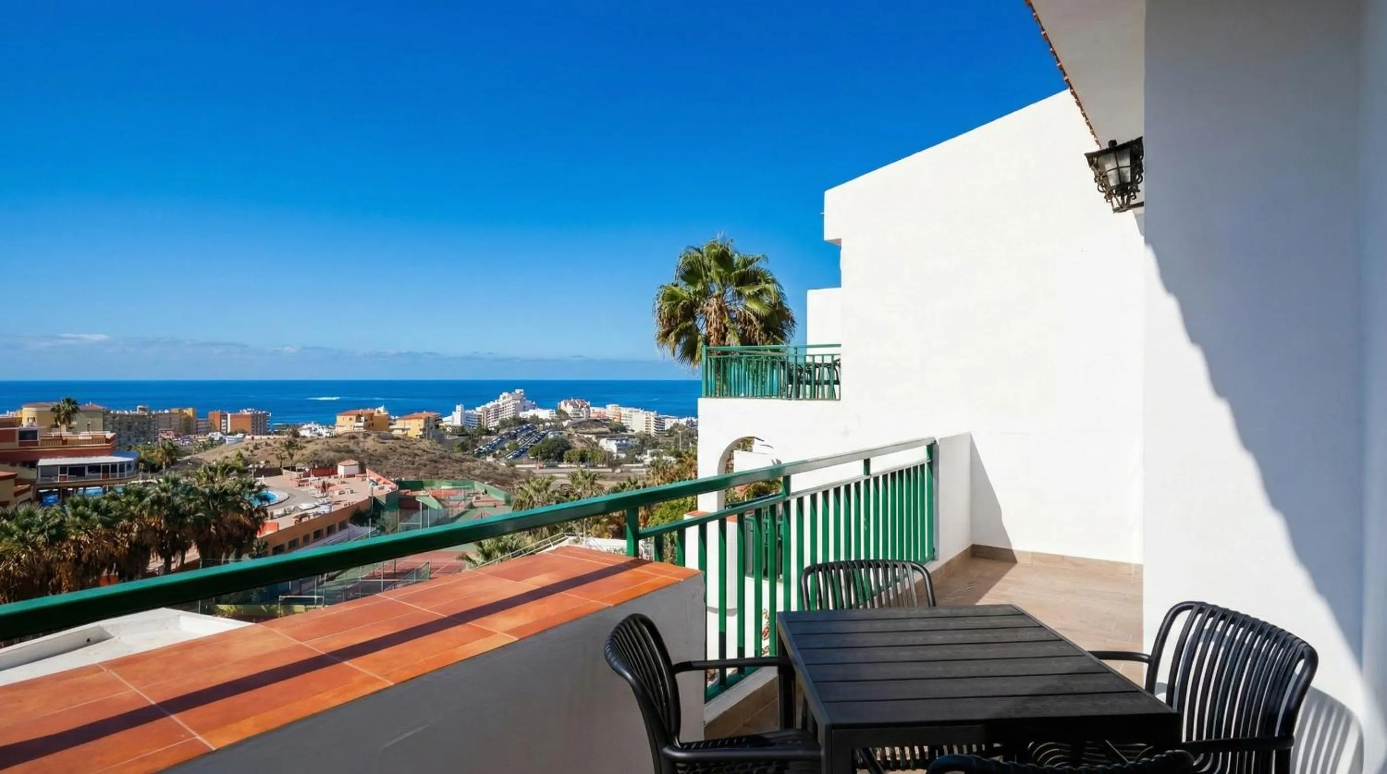 Day in Aparthotel Neptuno Costadeje