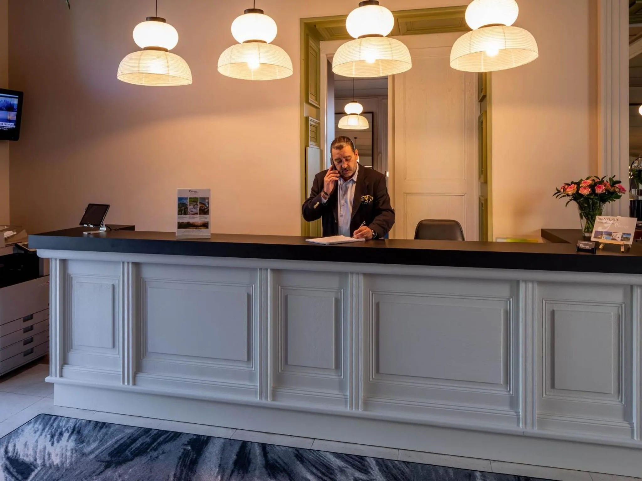 Lobby or reception in Garrigae Manoir de Beauvoir Poitiers Sud - Hotel & Spa