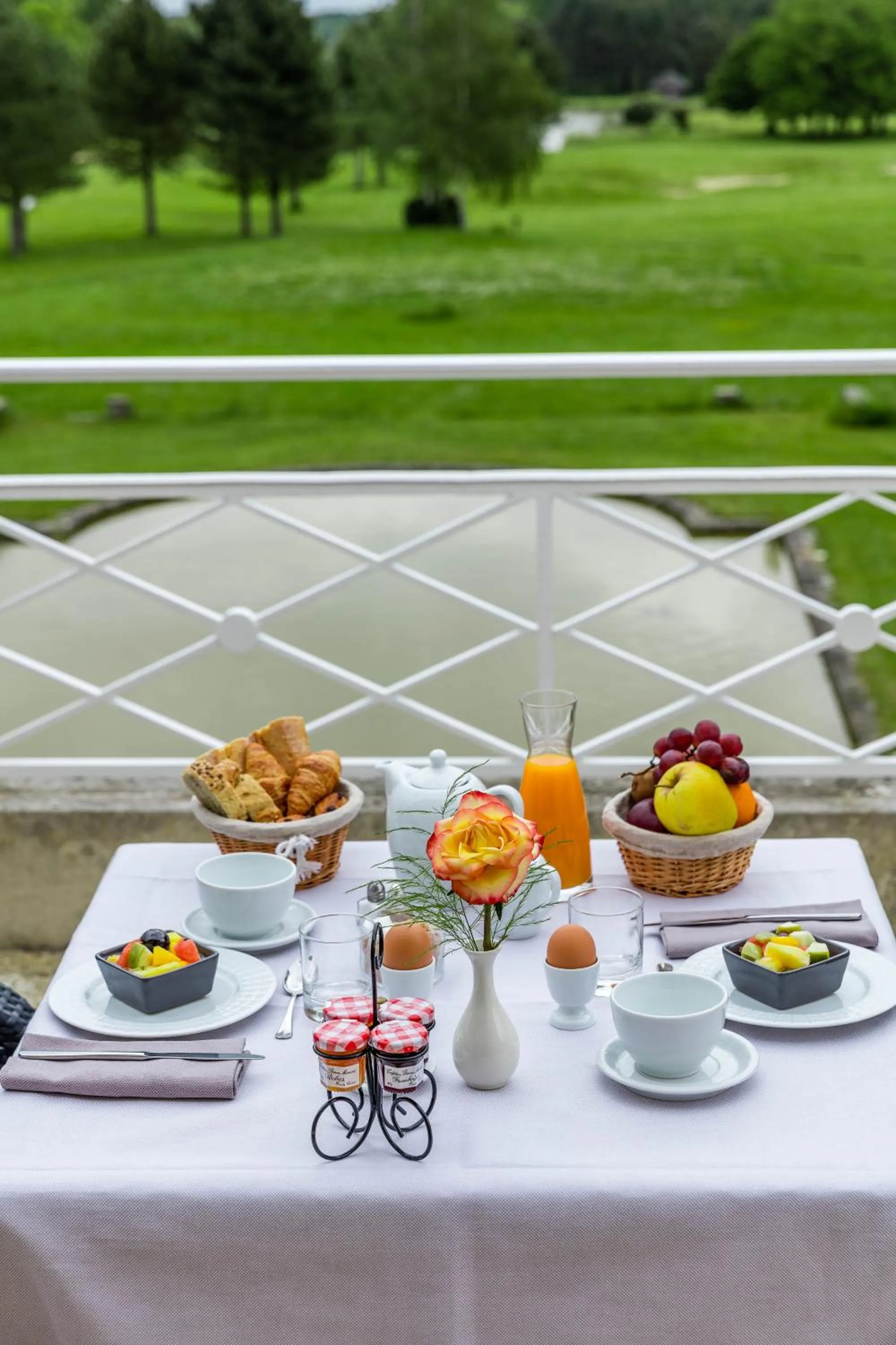 Breakfast in Garrigae Manoir de Beauvoir Poitiers Sud - Hotel & Spa