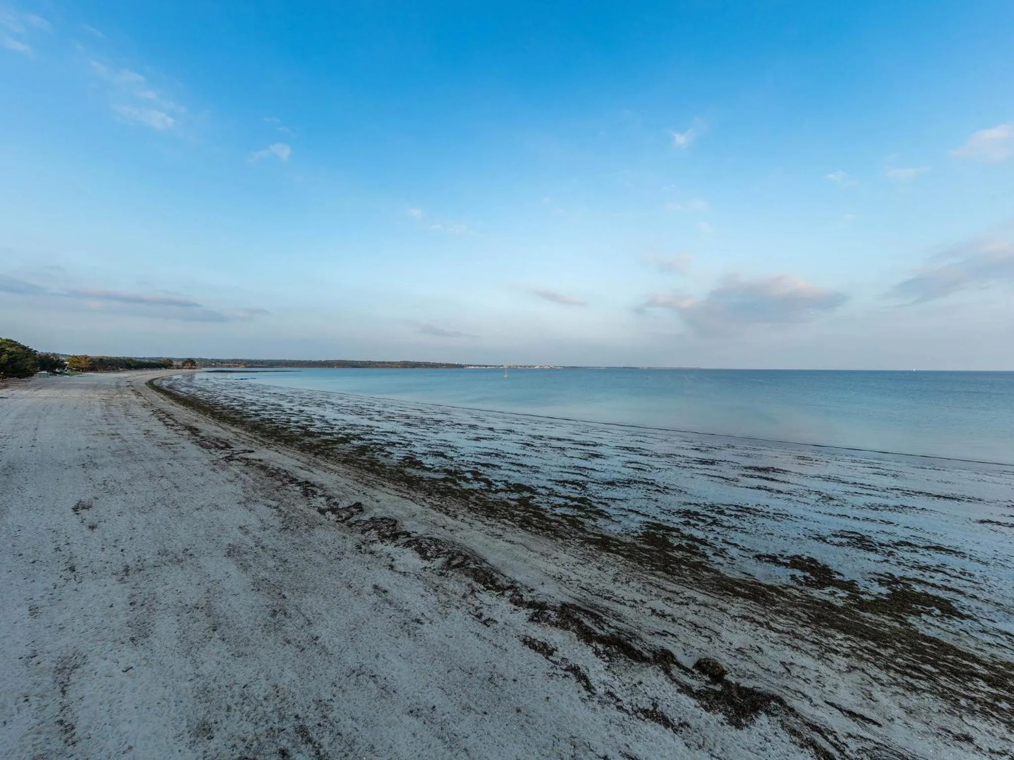 Beach in Garrigae Cap Coz