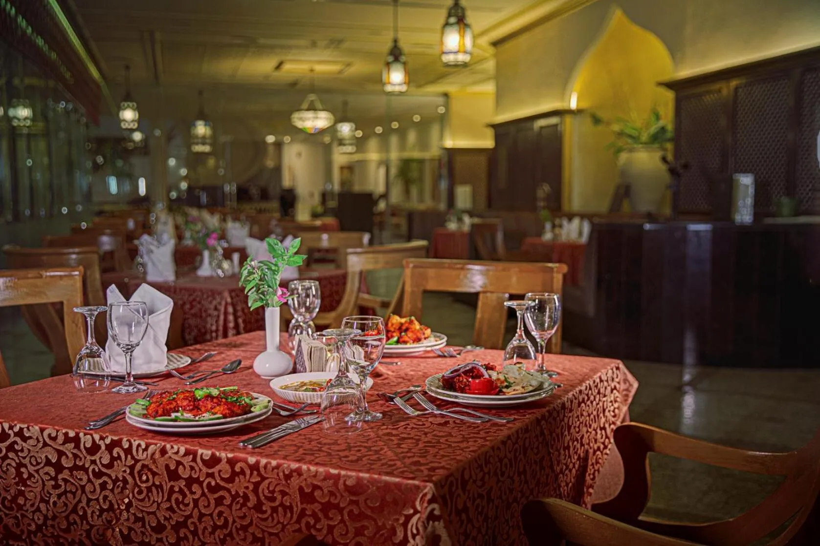 Restaurant/places to eat in Monte Carlo Sharm Resort & Spa