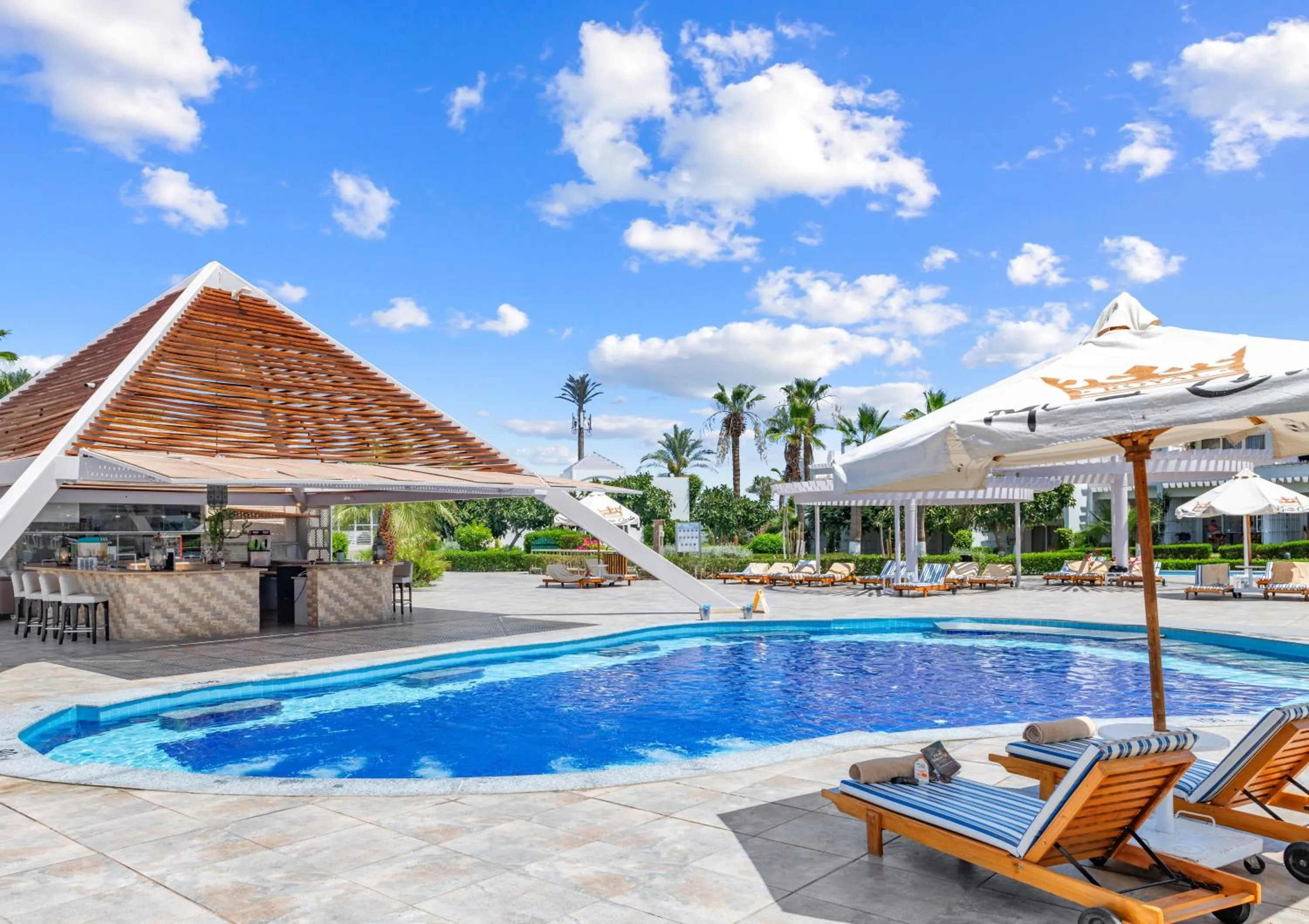 Swimming pool in Monte Carlo Sharm Resort & Spa