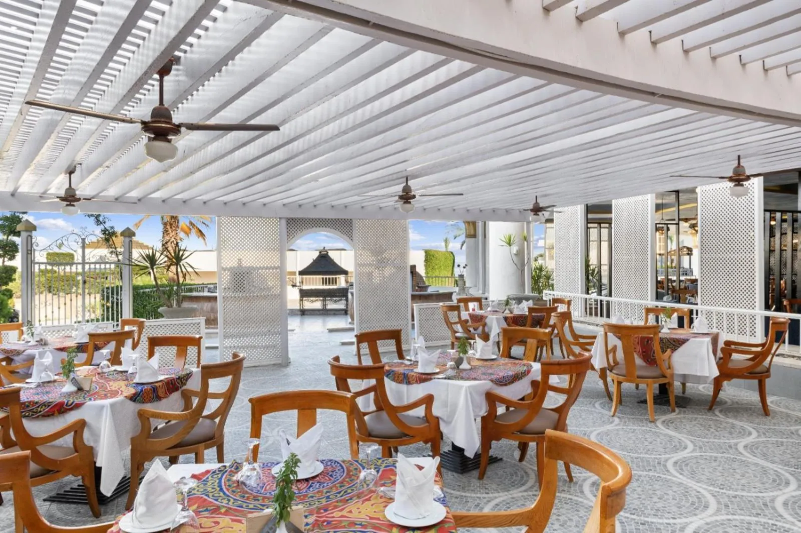 Restaurant/places to eat in Monte Carlo Sharm Resort & Spa