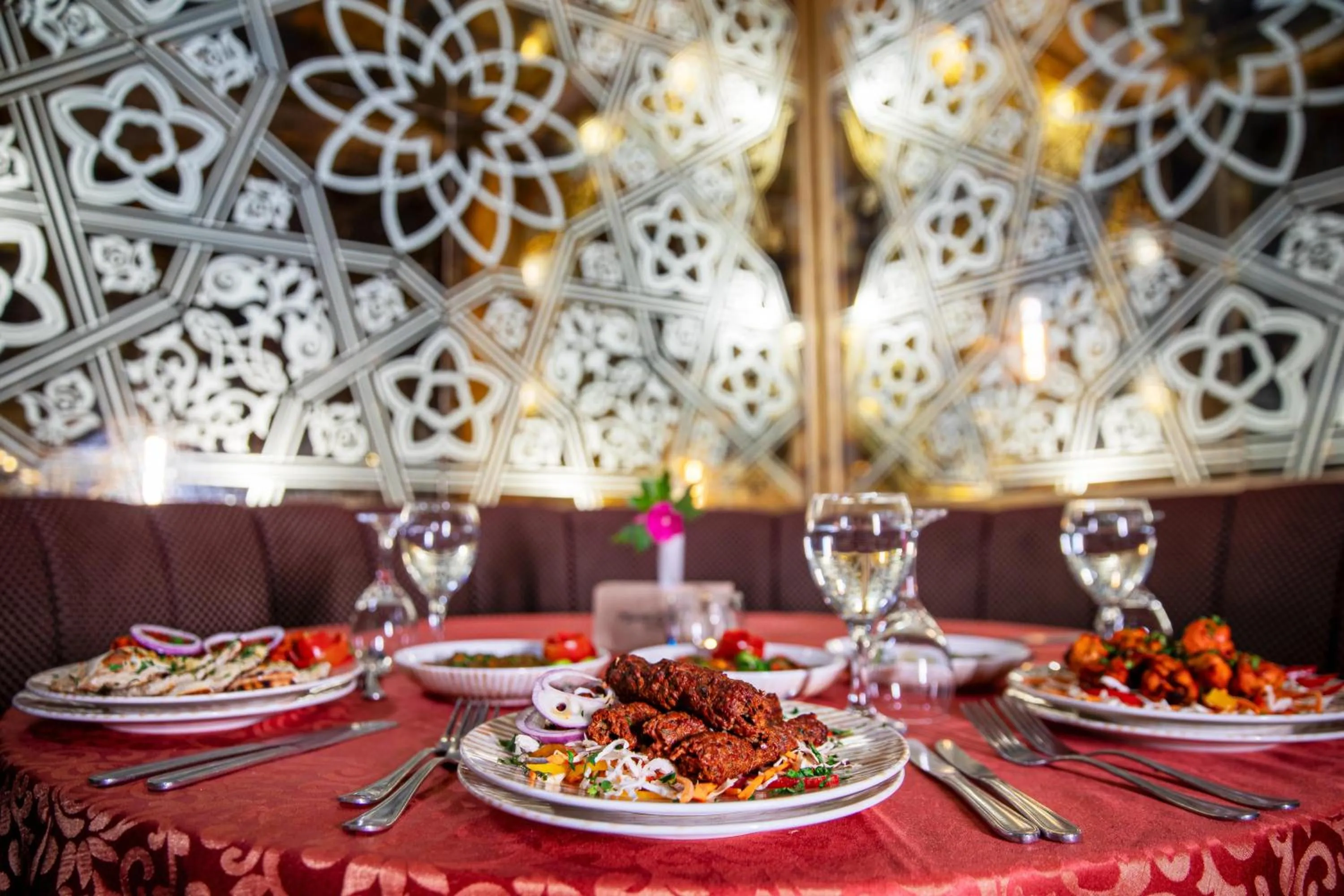 Restaurant/places to eat in Monte Carlo Sharm Resort & Spa