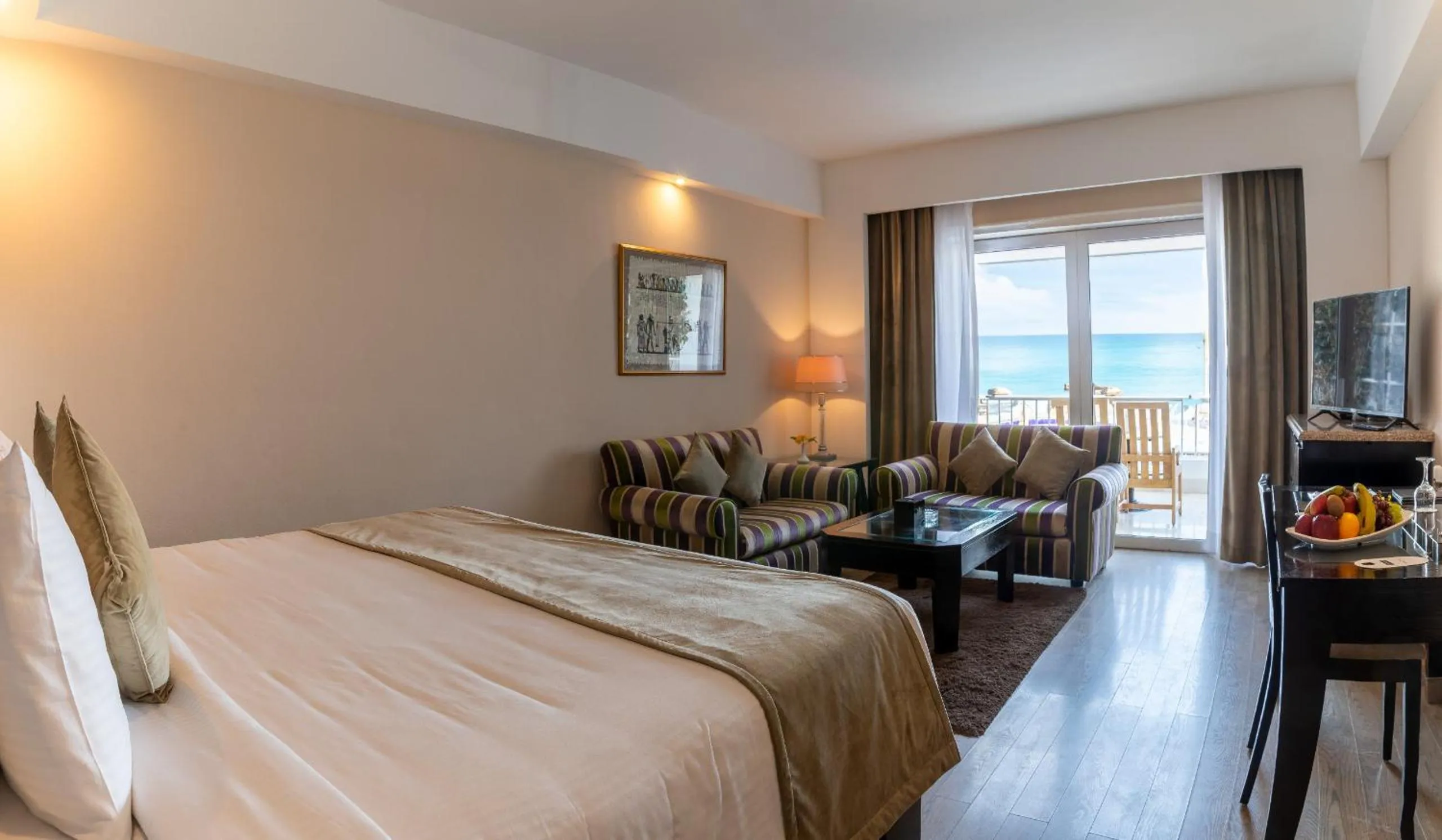 Bed in Monte Carlo Sharm Resort & Spa