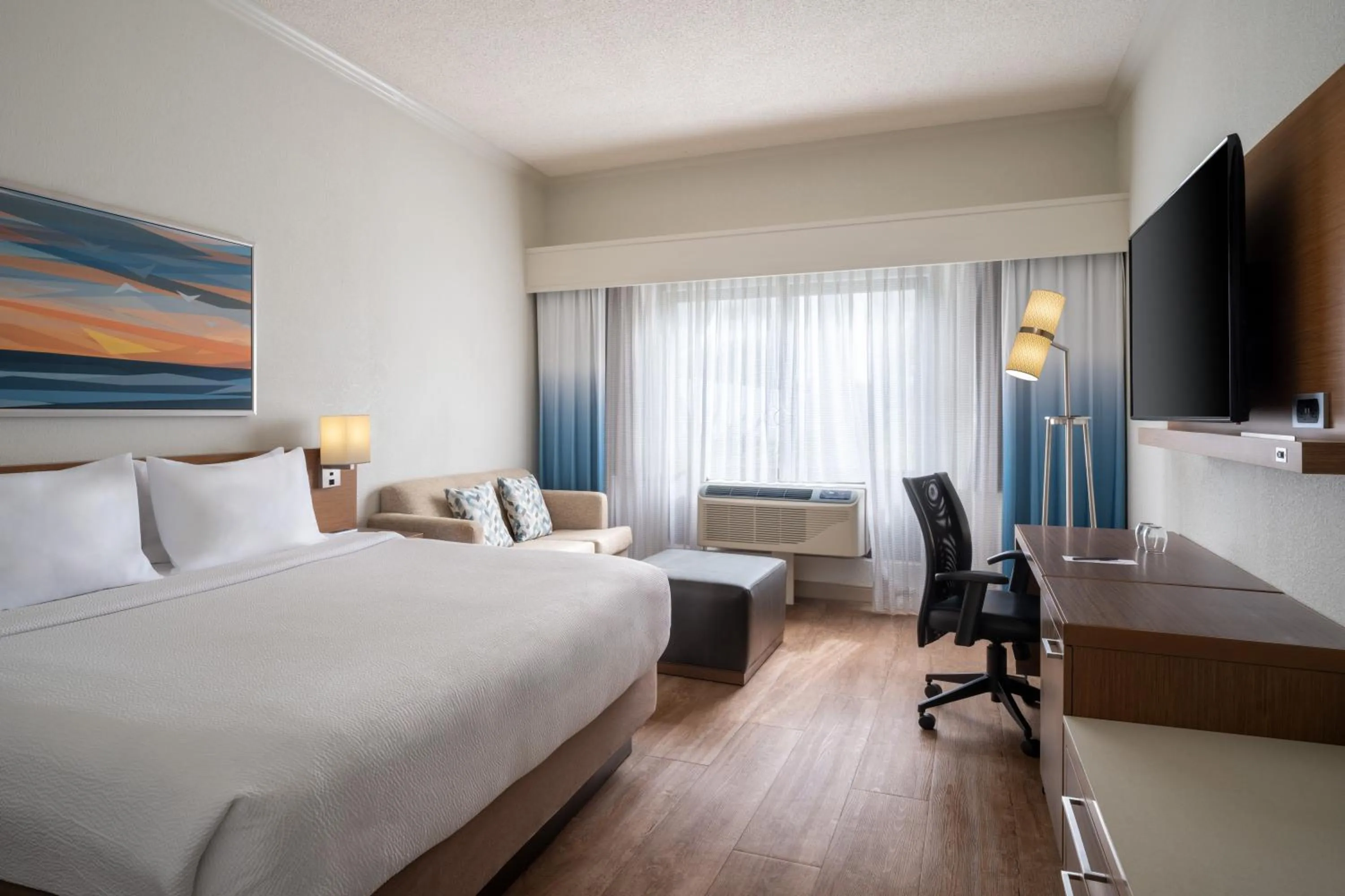 Bedroom, Bed in Courtyard by Marriott - Naples