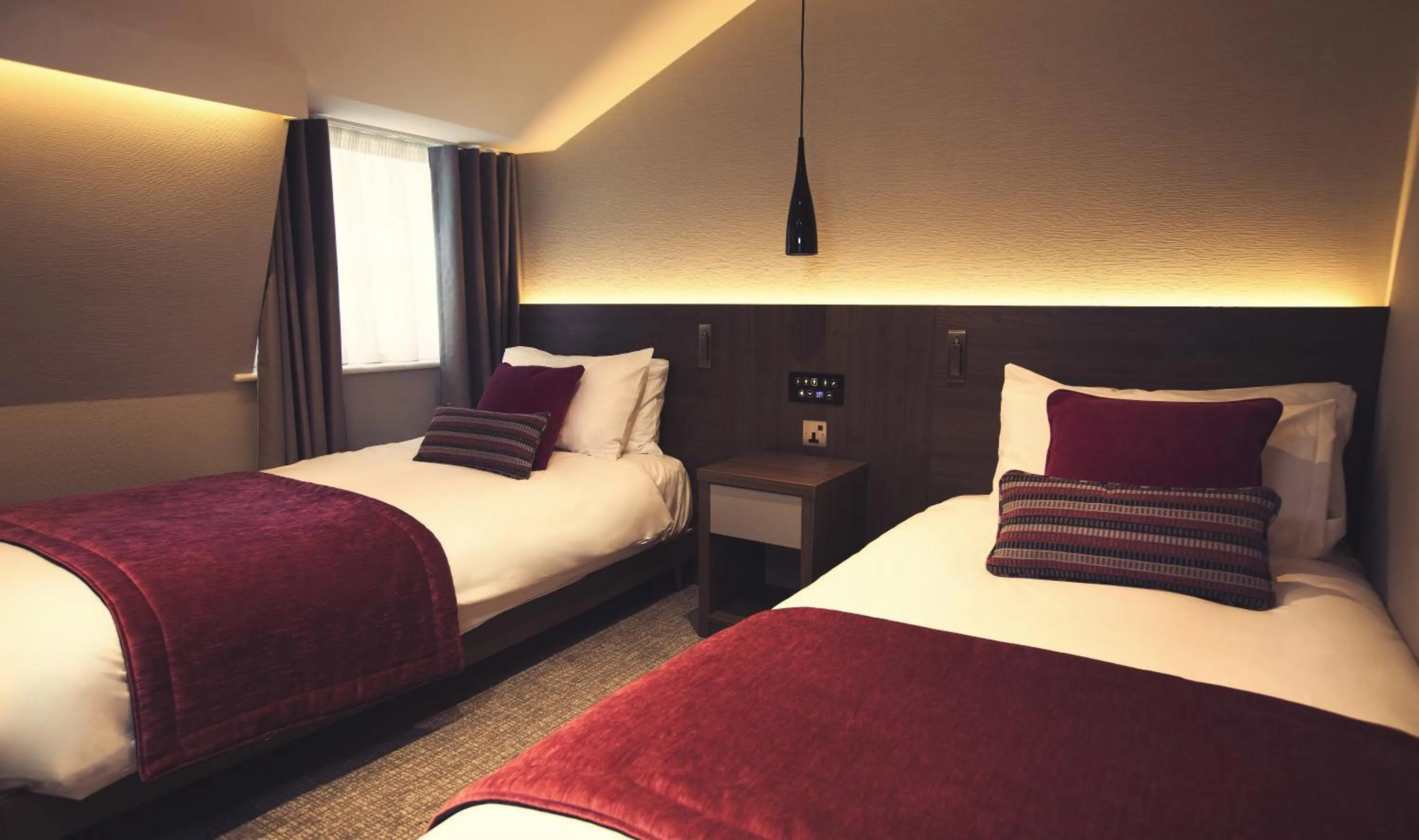 Photo of the whole room, Bed in Best Western Plus Delmere Hotel