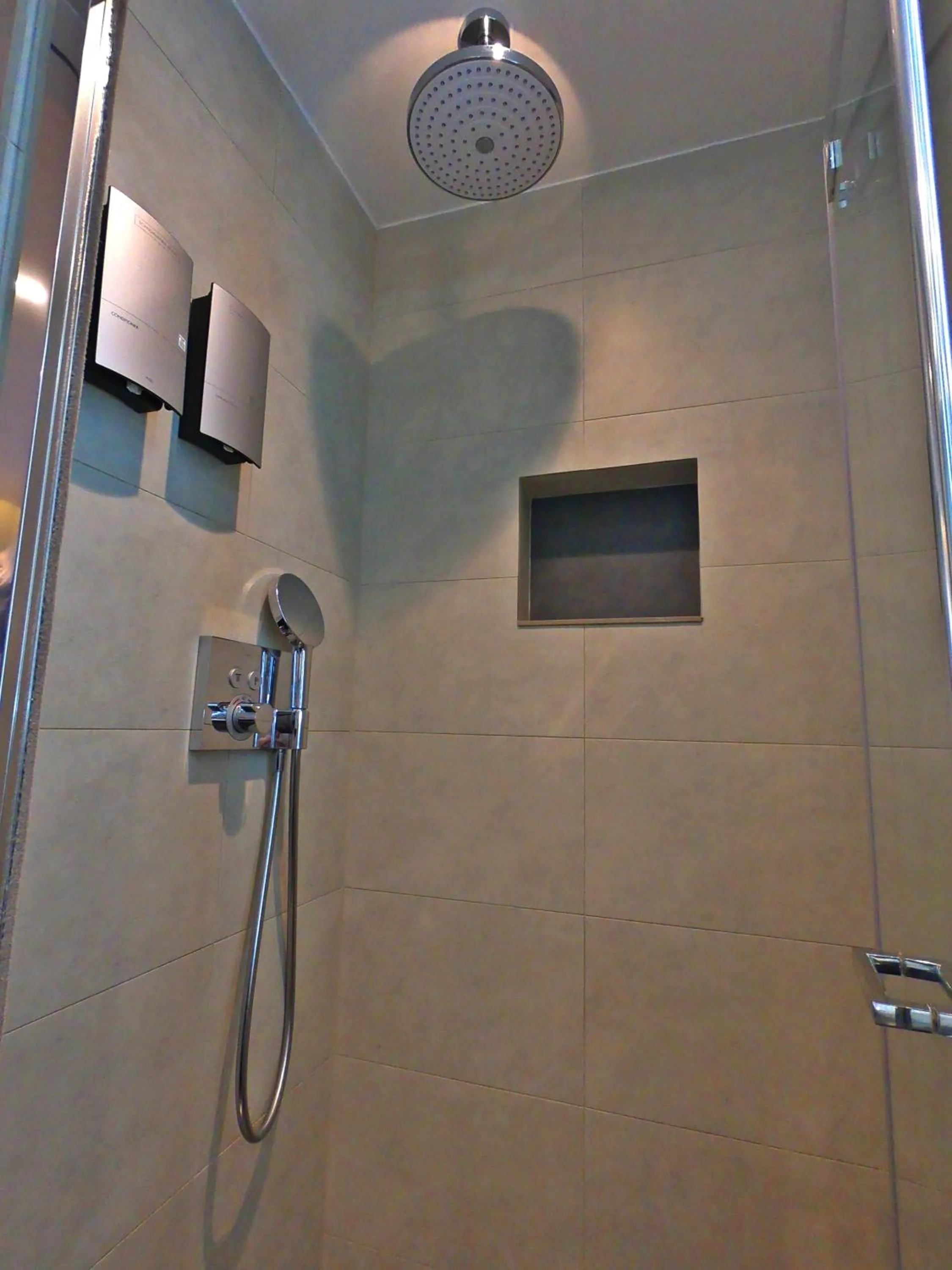 Shower in Best Western Plus Delmere Hotel