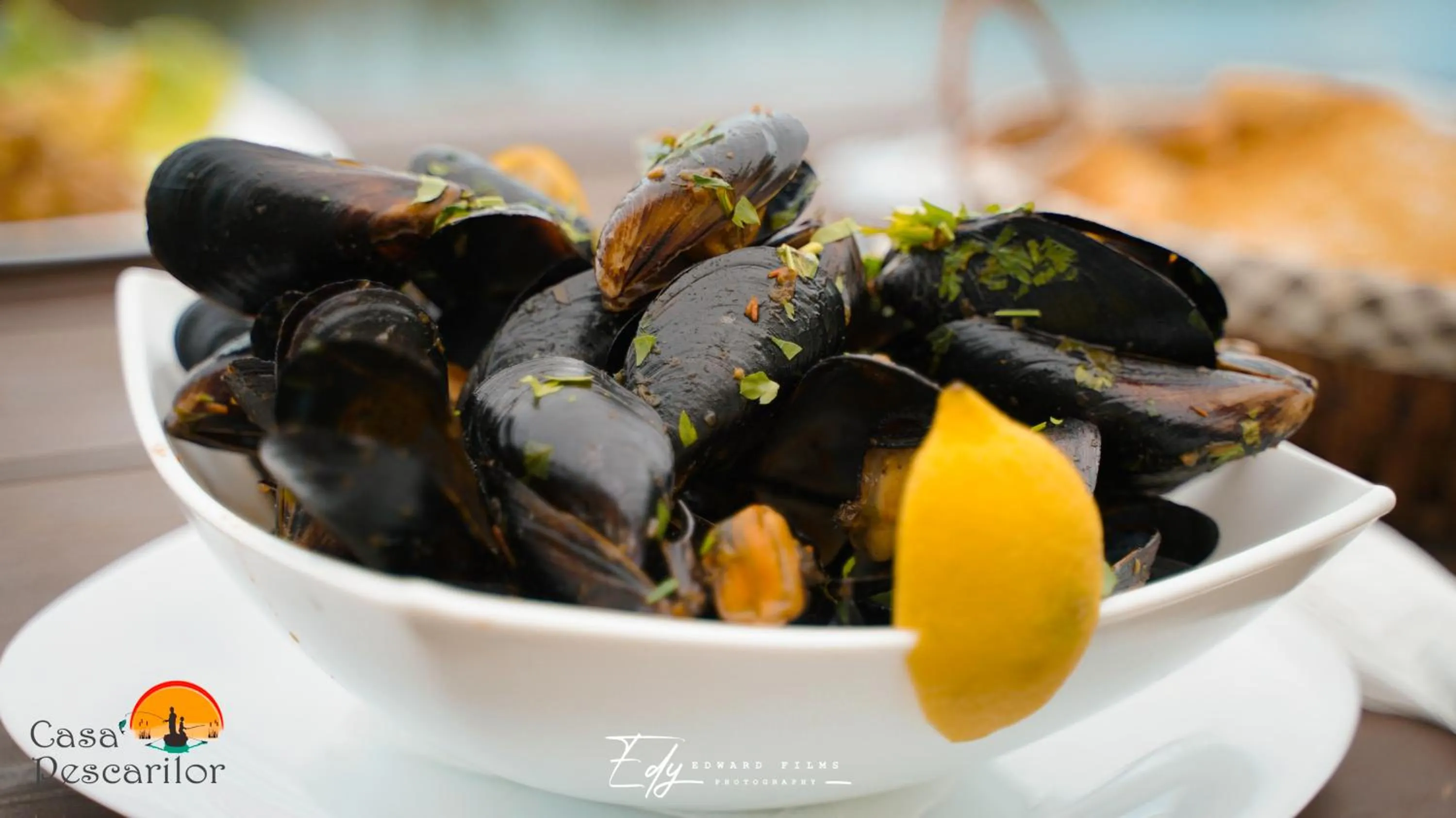 Restaurant/places to eat in Casa Pescarilor