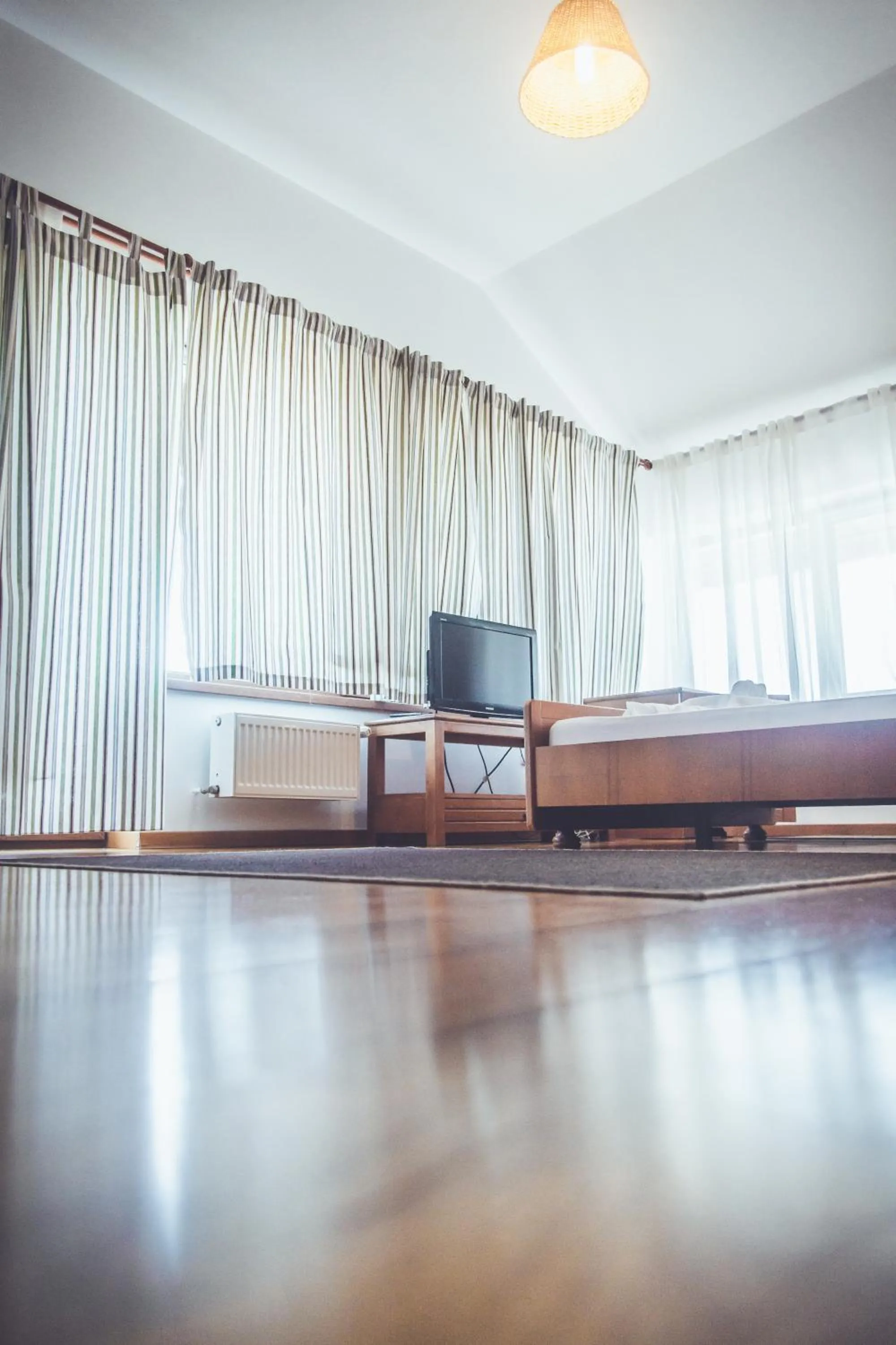 Photo of the whole room in Casa Pescarilor