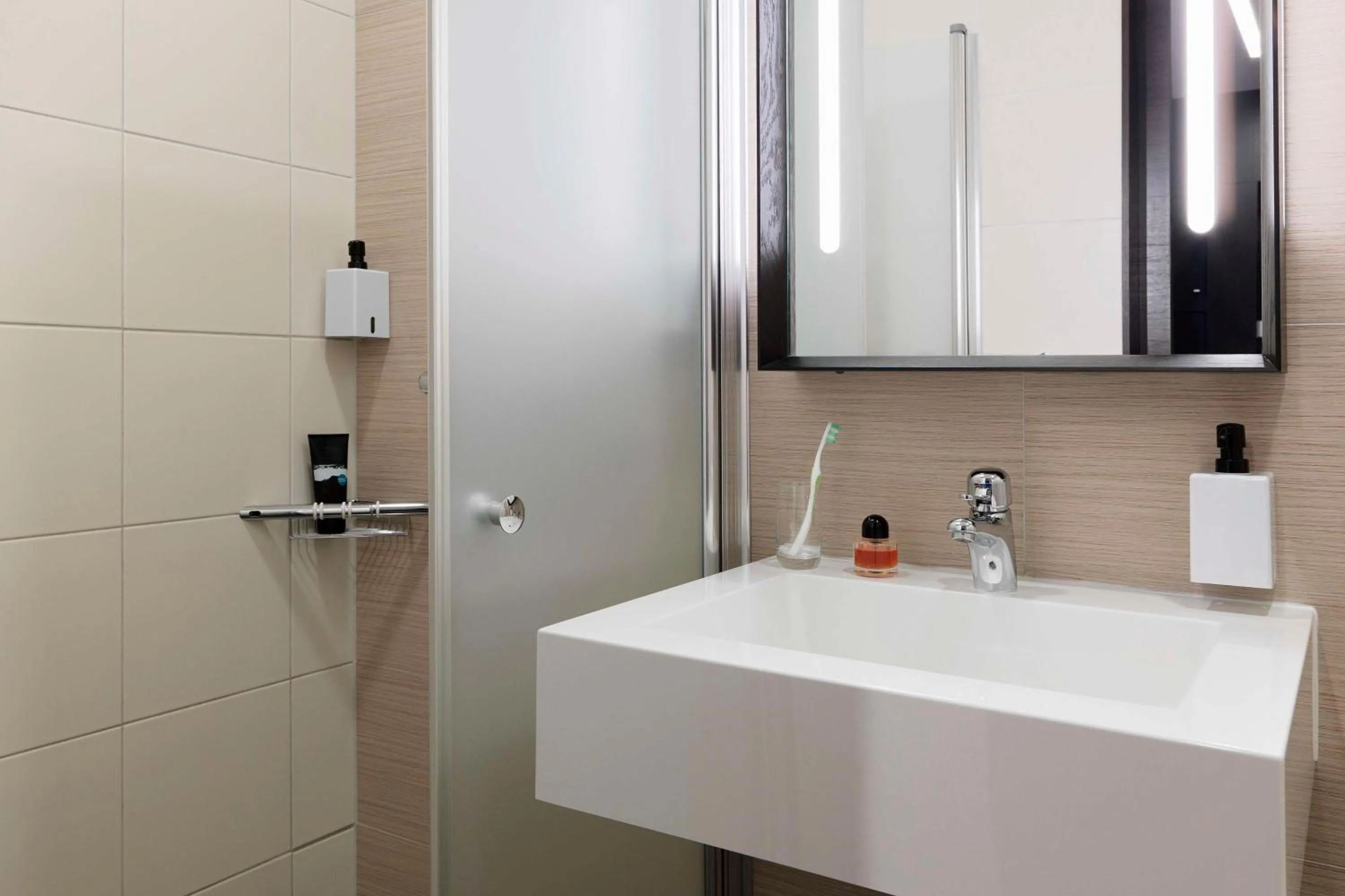 Bedroom in Scandic Anglais