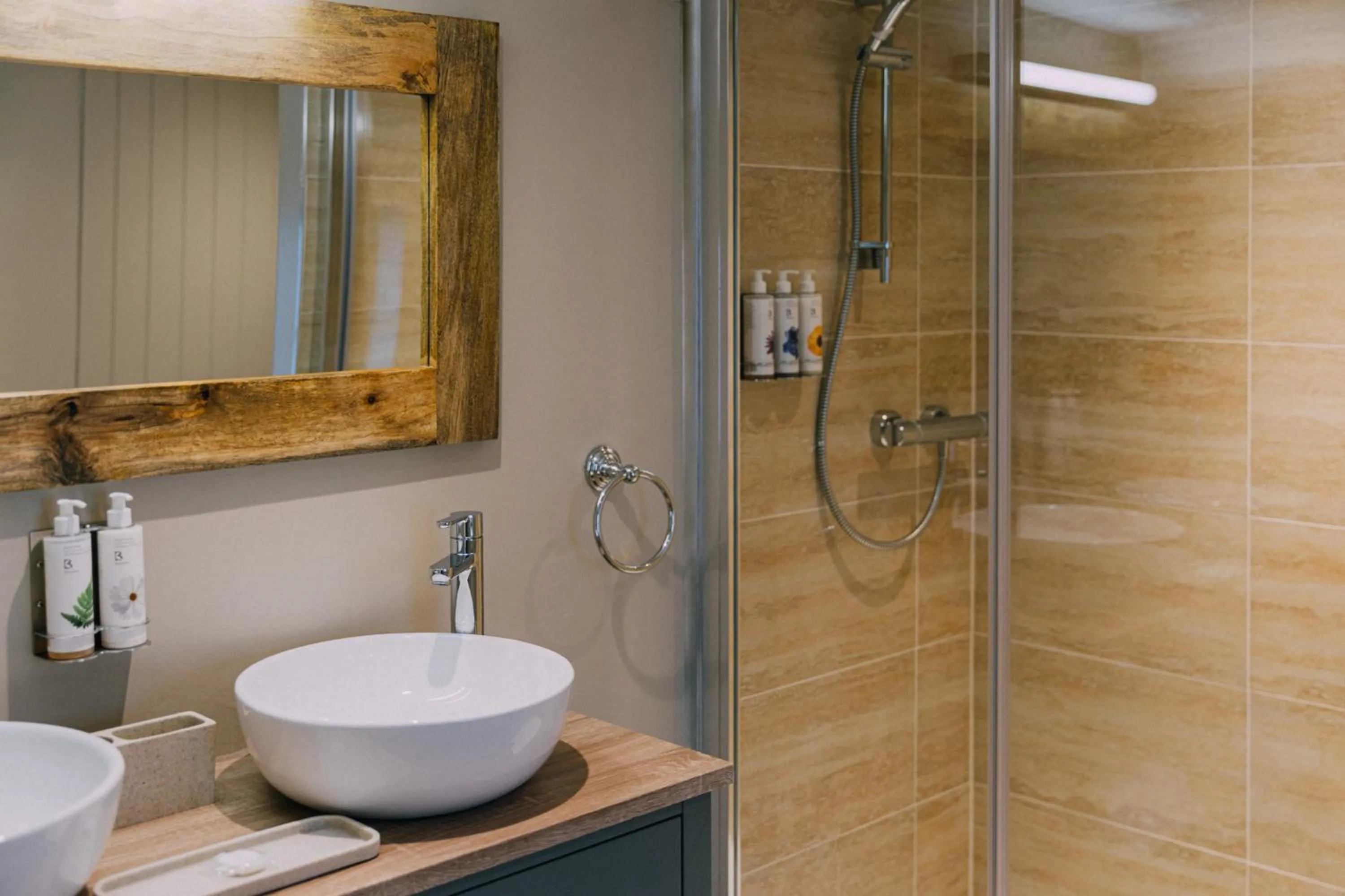 Bathroom in The Pointer