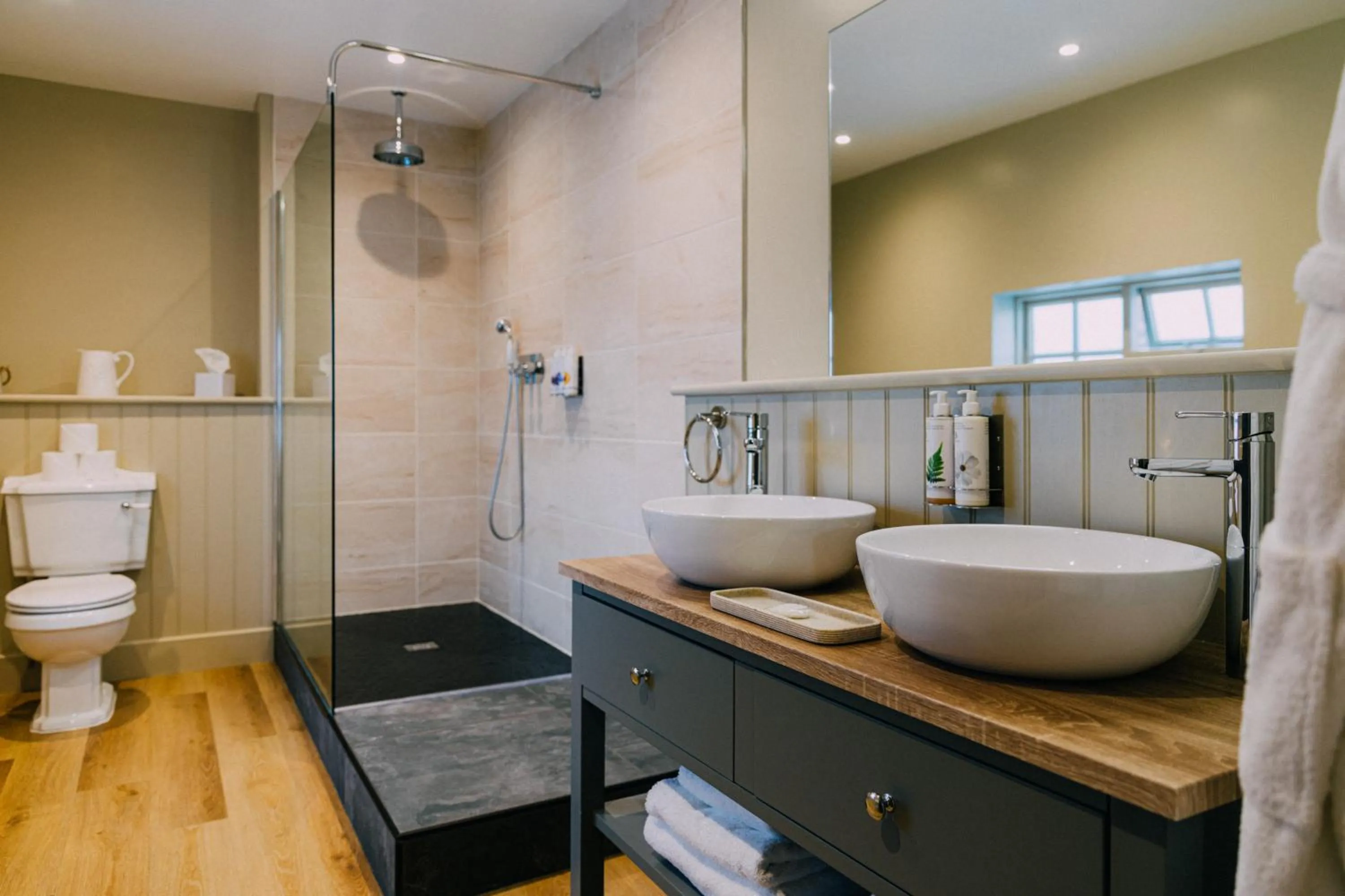 Bathroom in The Pointer