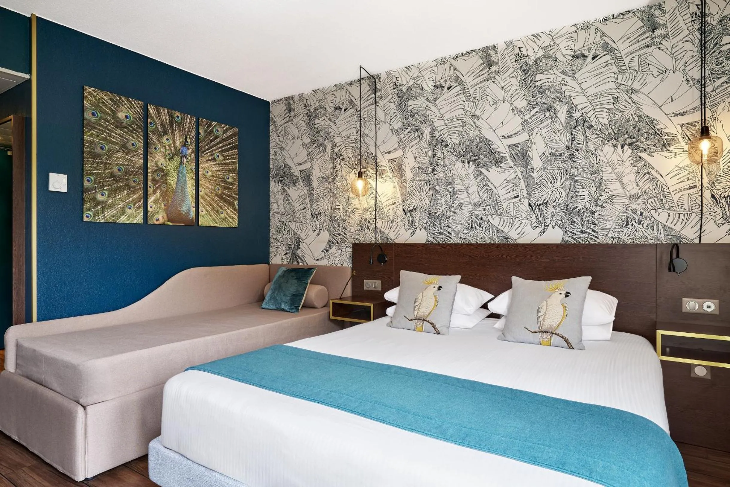 Bedroom, Bed in Hôtel Birdy by Happyculture