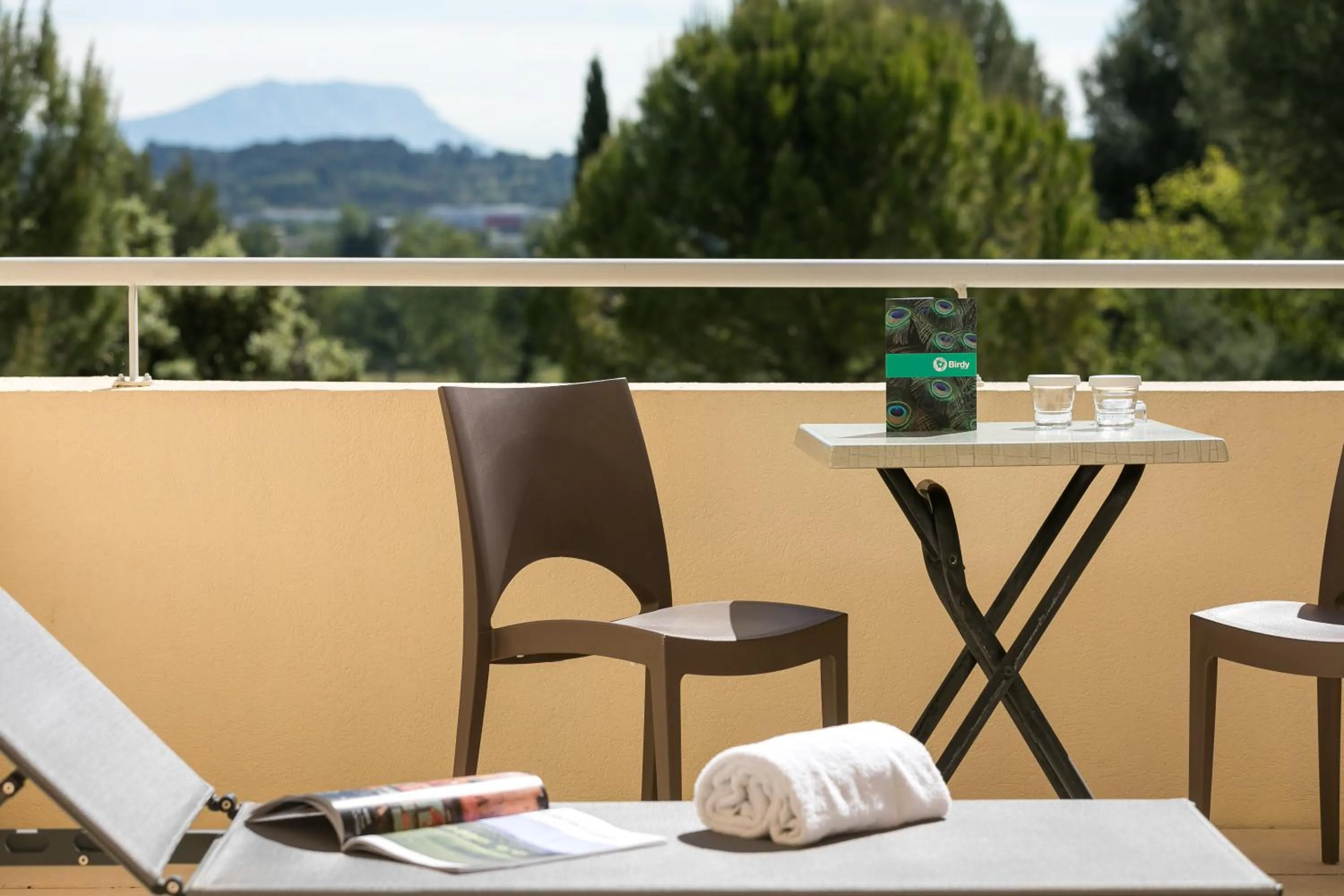 Patio in Hôtel Birdy by Happyculture