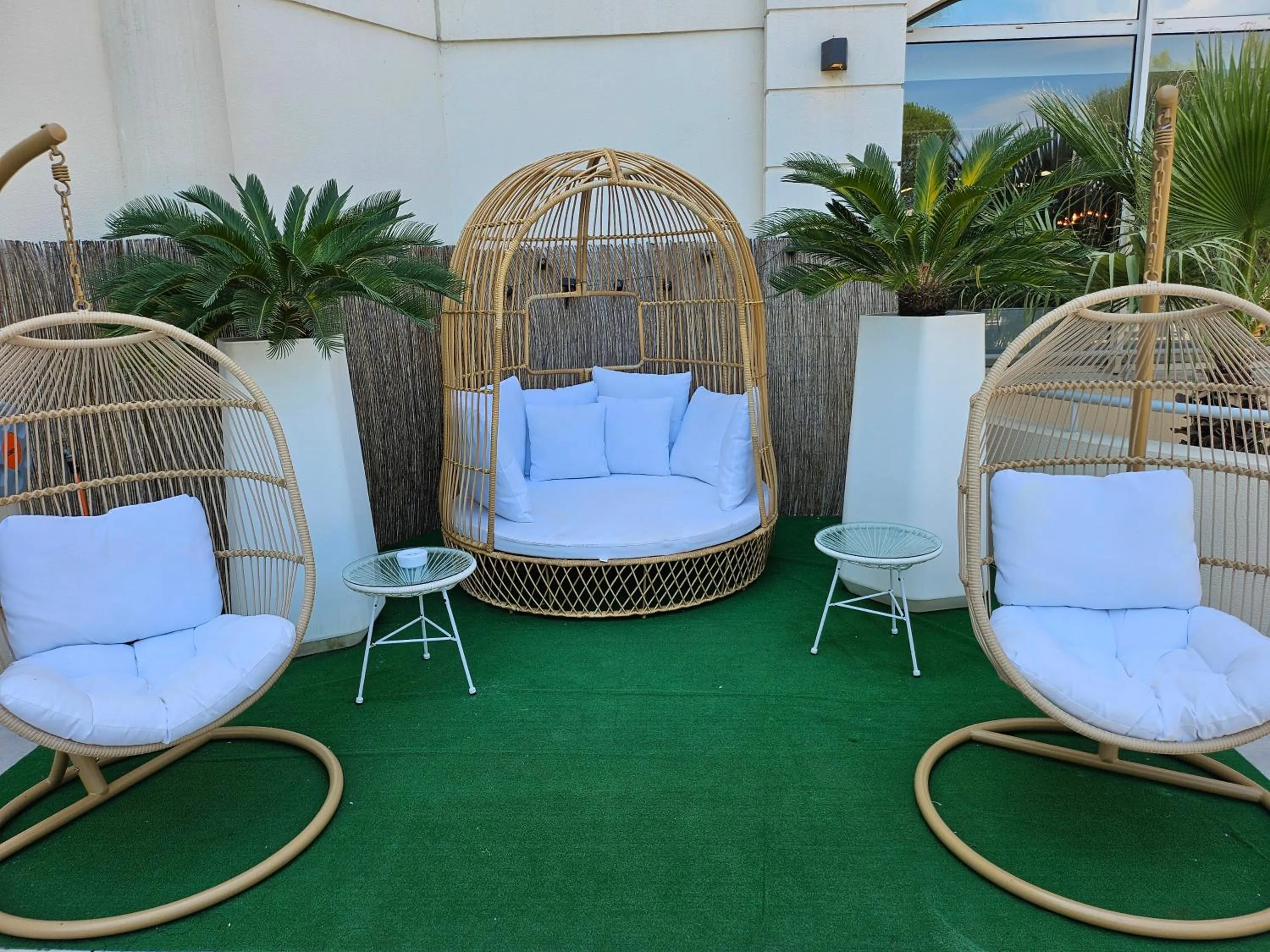 Garden in Hôtel Birdy by Happyculture