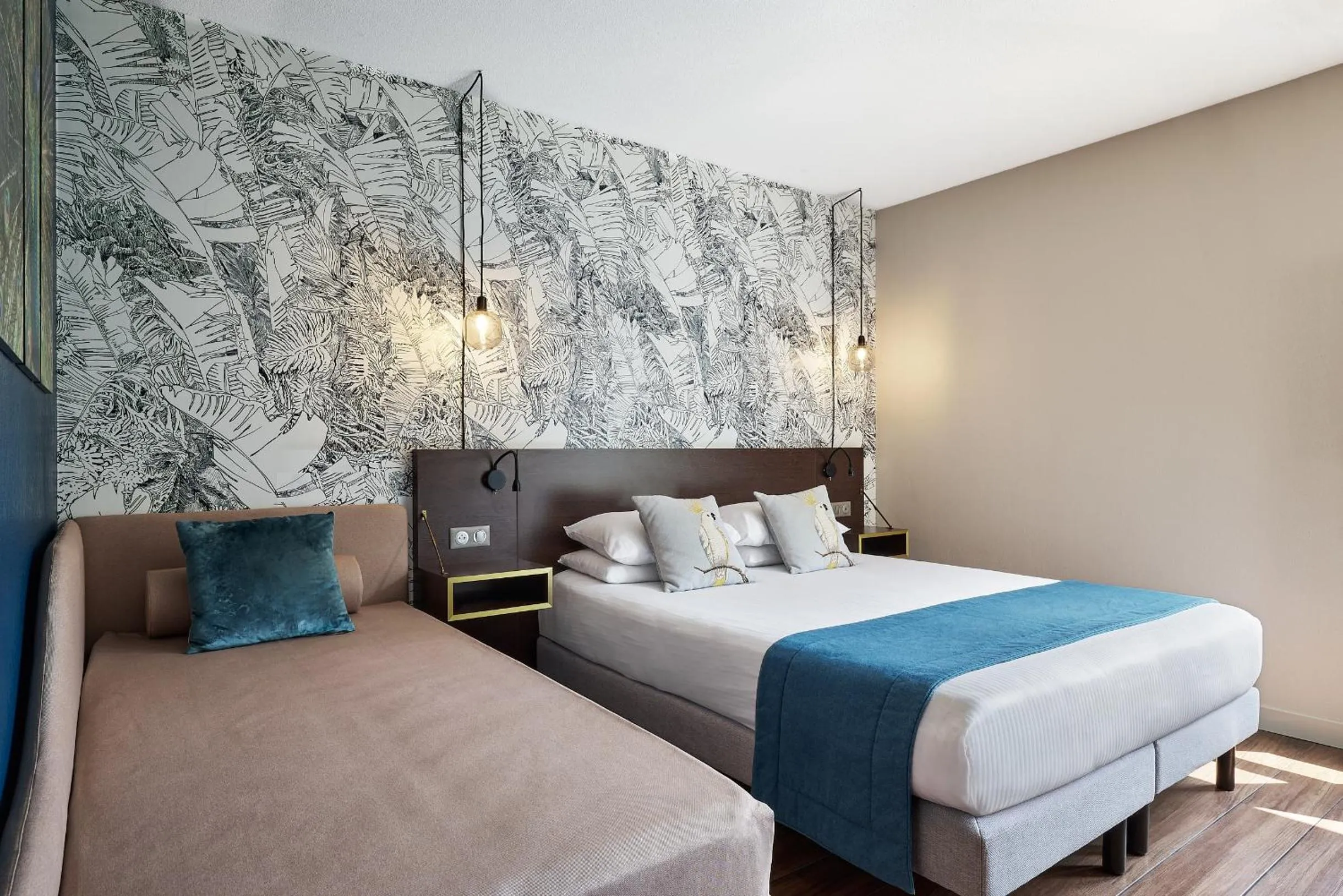 Bedroom, Bed in Hôtel Birdy by Happyculture