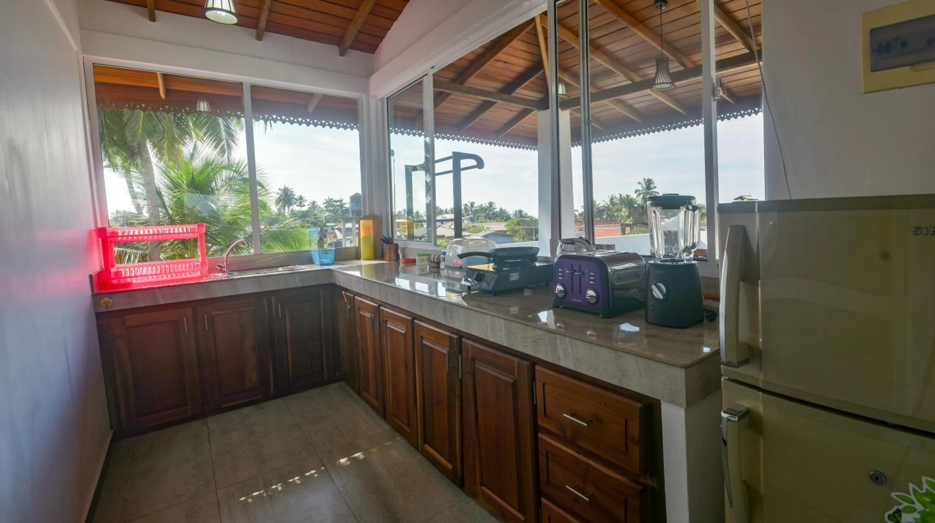 Apartment with Sea View in Ravi Villa Hikkaduwa