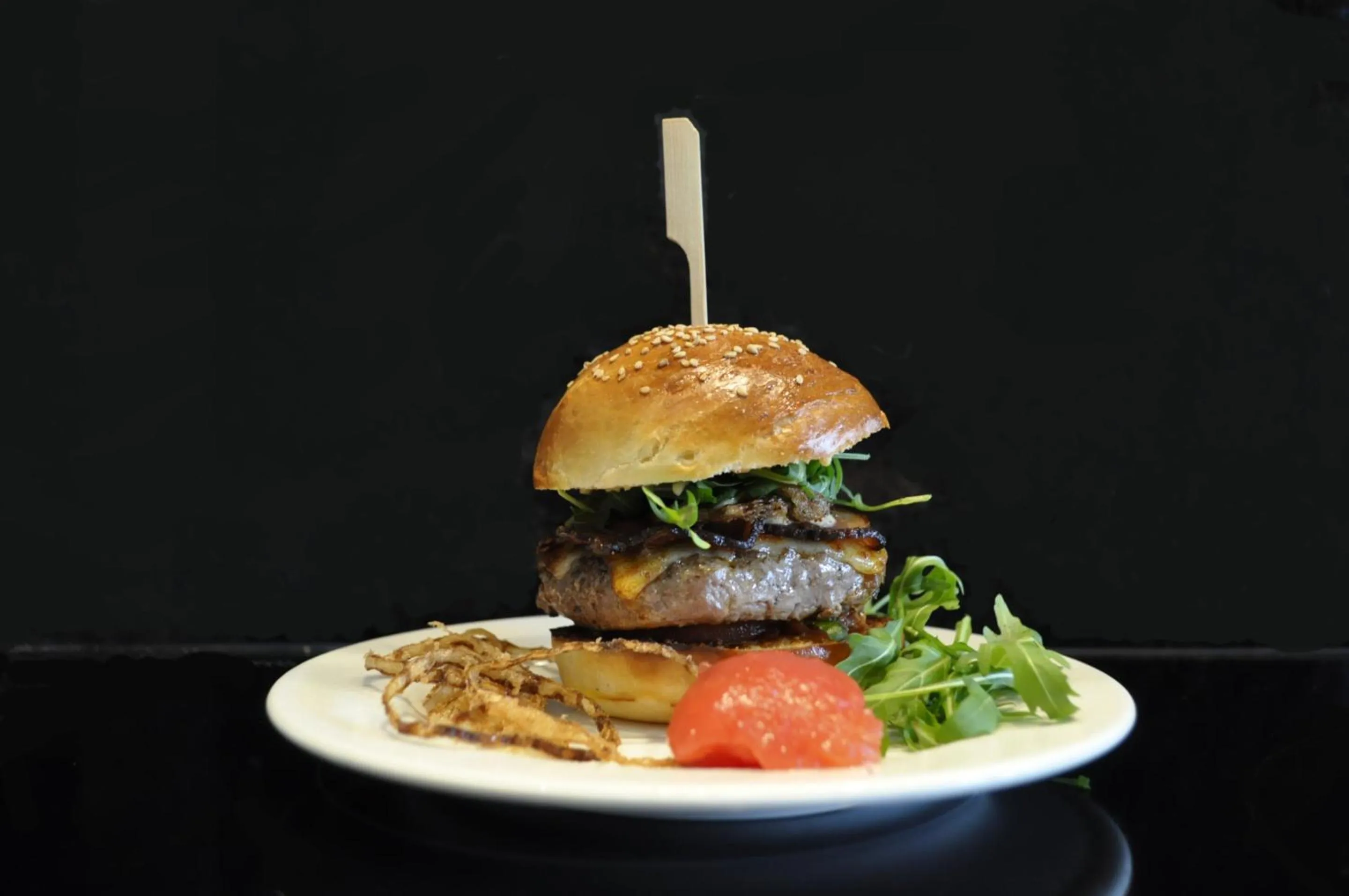 Dining area in Chalet la Cachette Cyclists & Skiers