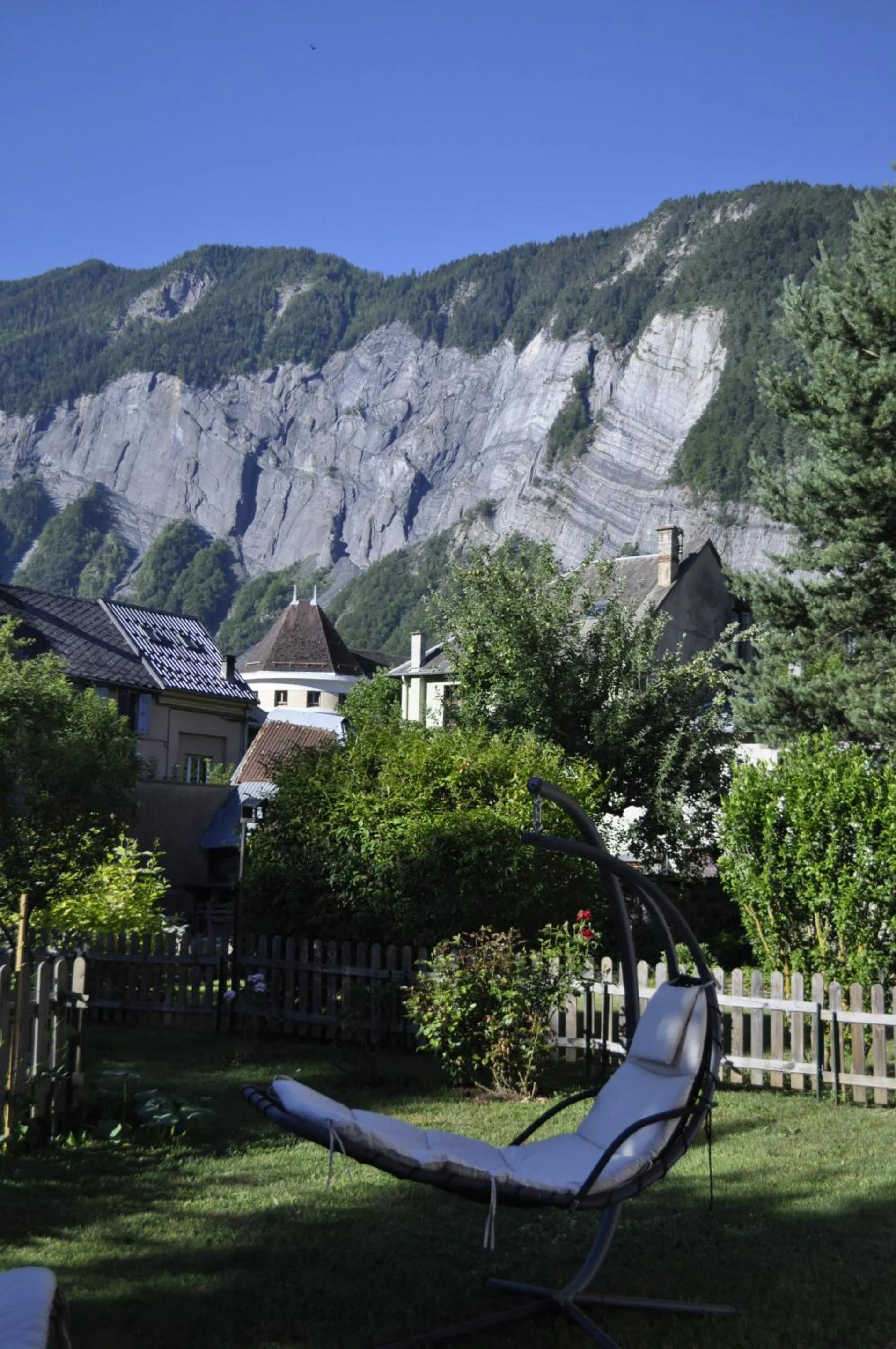 Neighbourhood in Chalet la Cachette Cyclists & Skiers