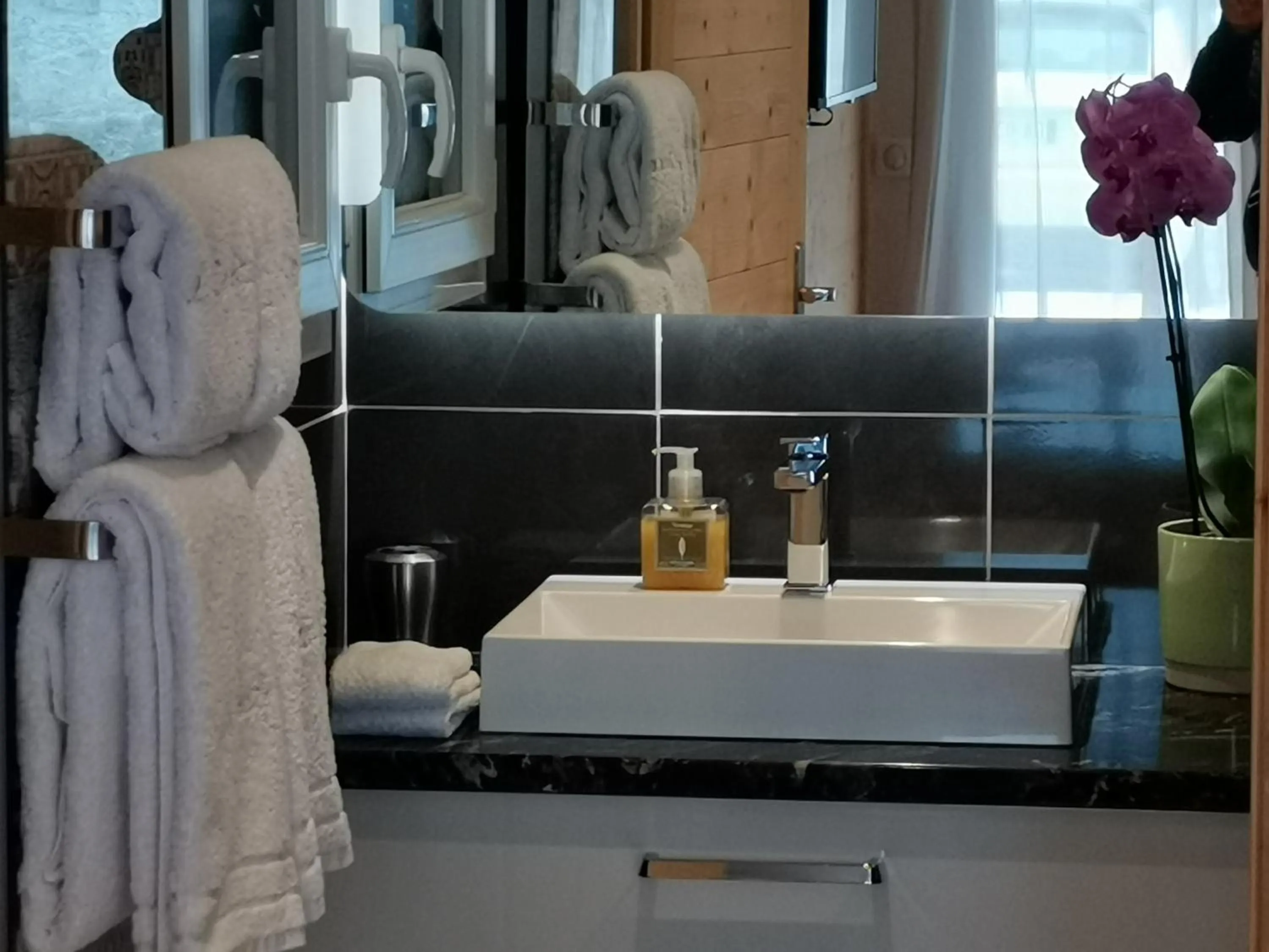 Bathroom in Chalet la Cachette Cyclists & Skiers