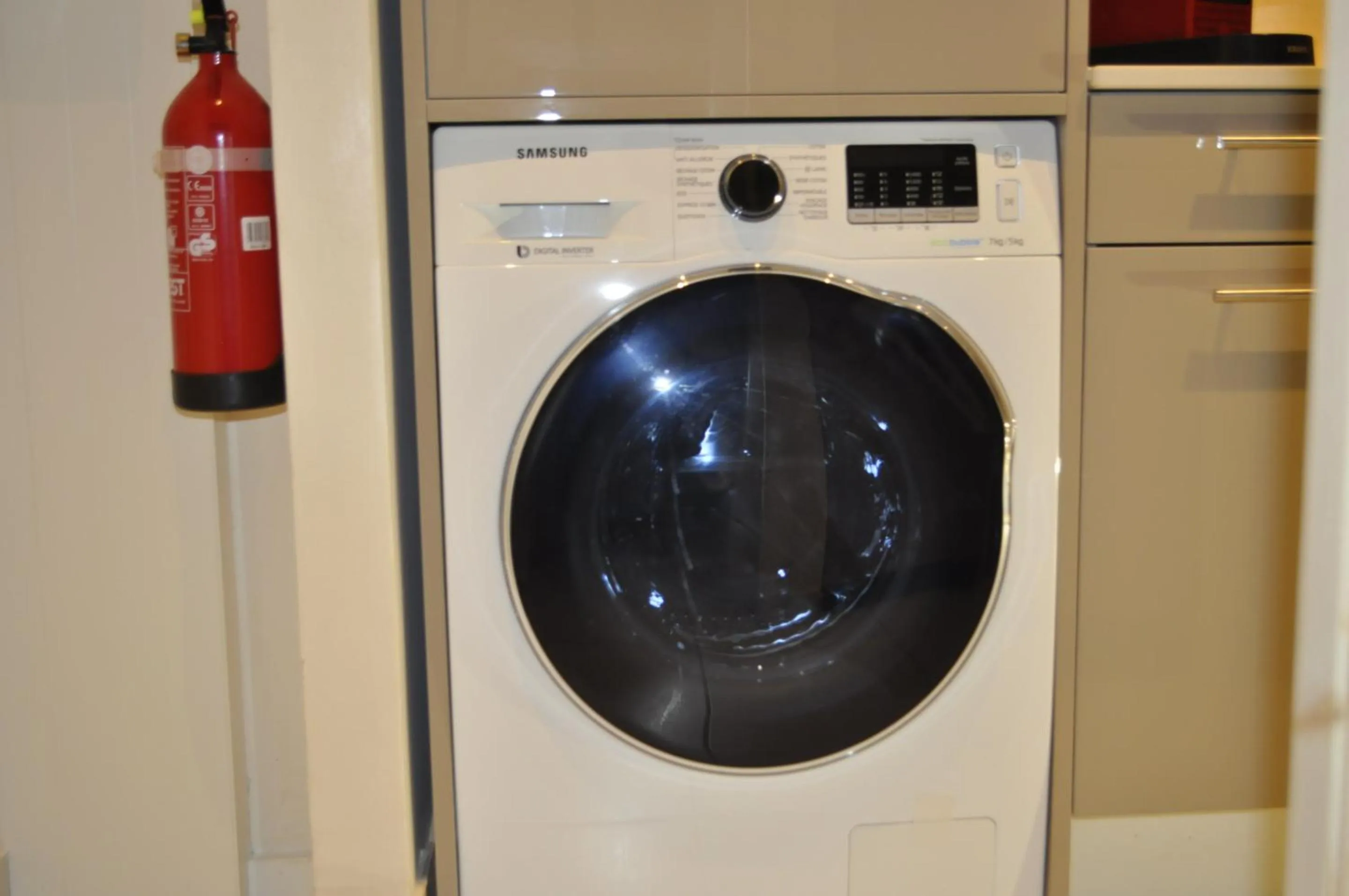 Kitchen or kitchenette in Chalet la Cachette Cyclists & Skiers