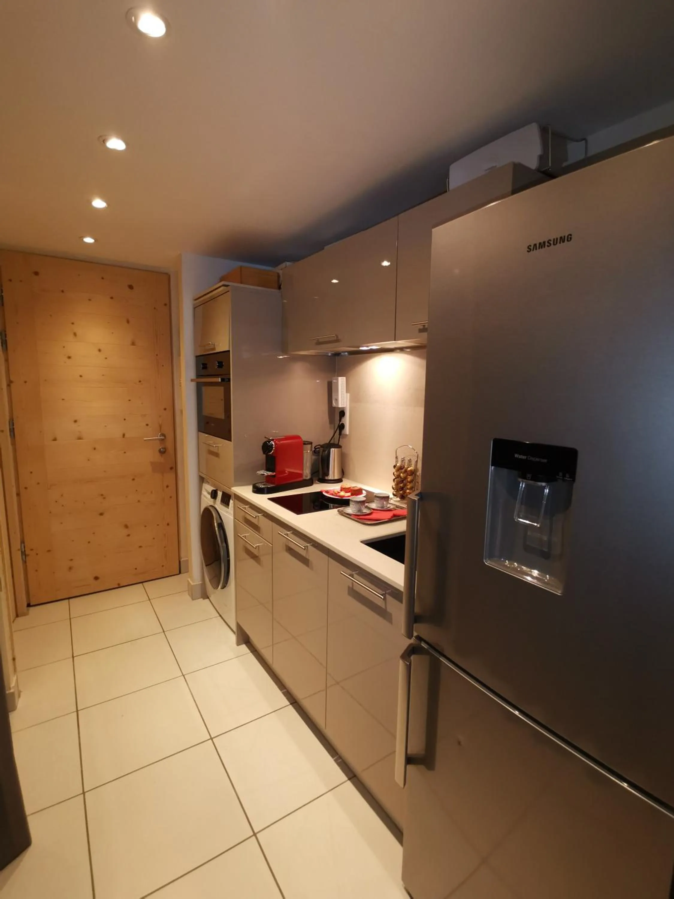 Kitchen or kitchenette in Chalet la Cachette Cyclists & Skiers