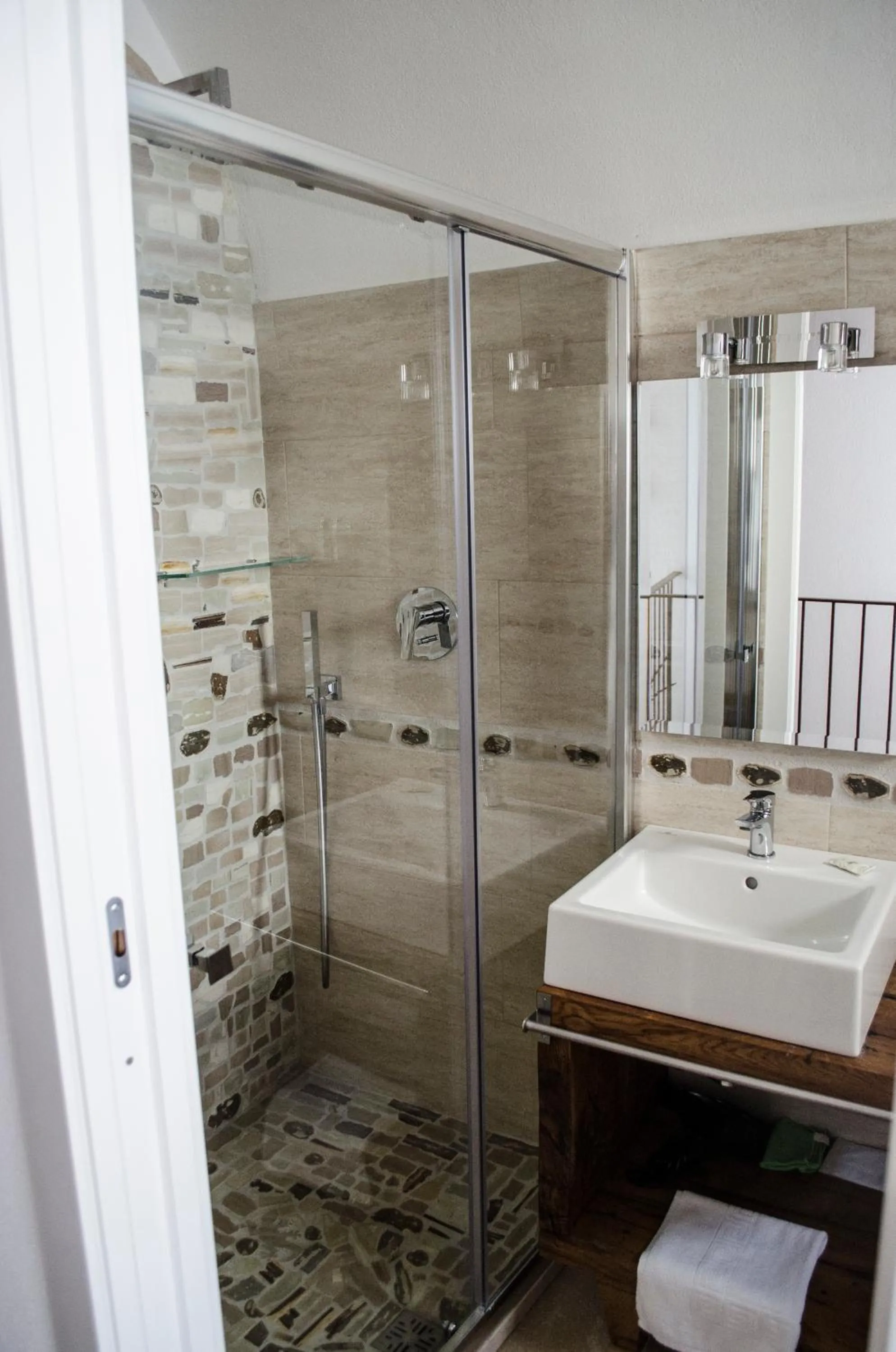 Shower in La casa del geko