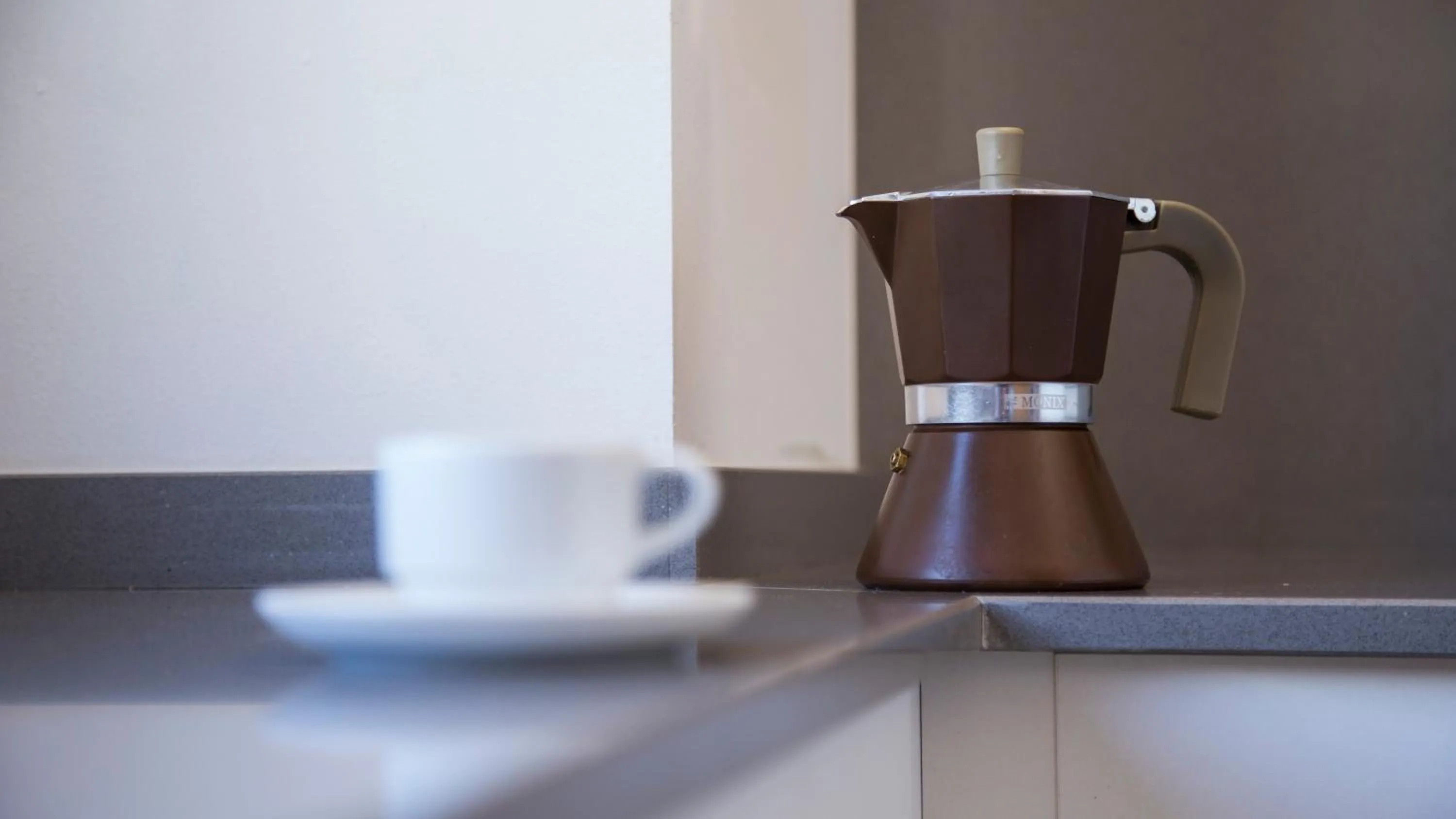 Coffee/tea facilities in Apartaments Ponent