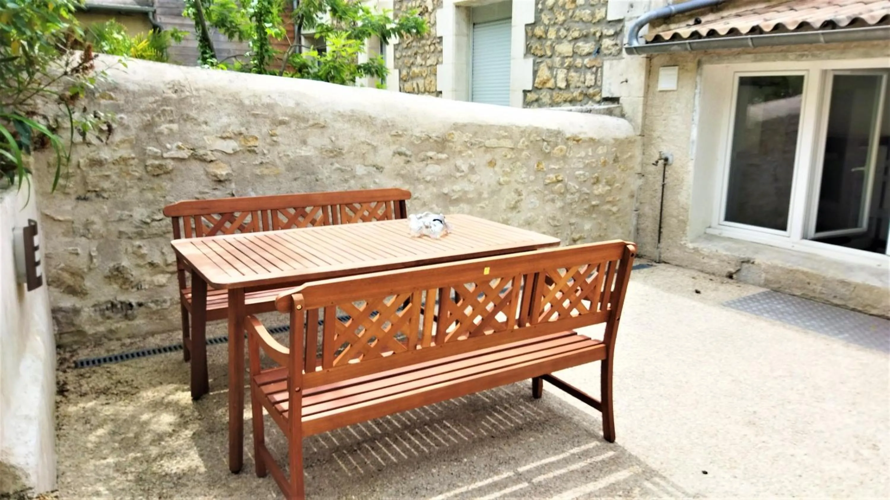 Balcony/Terrace in Appartements Les remparts d'Alienor