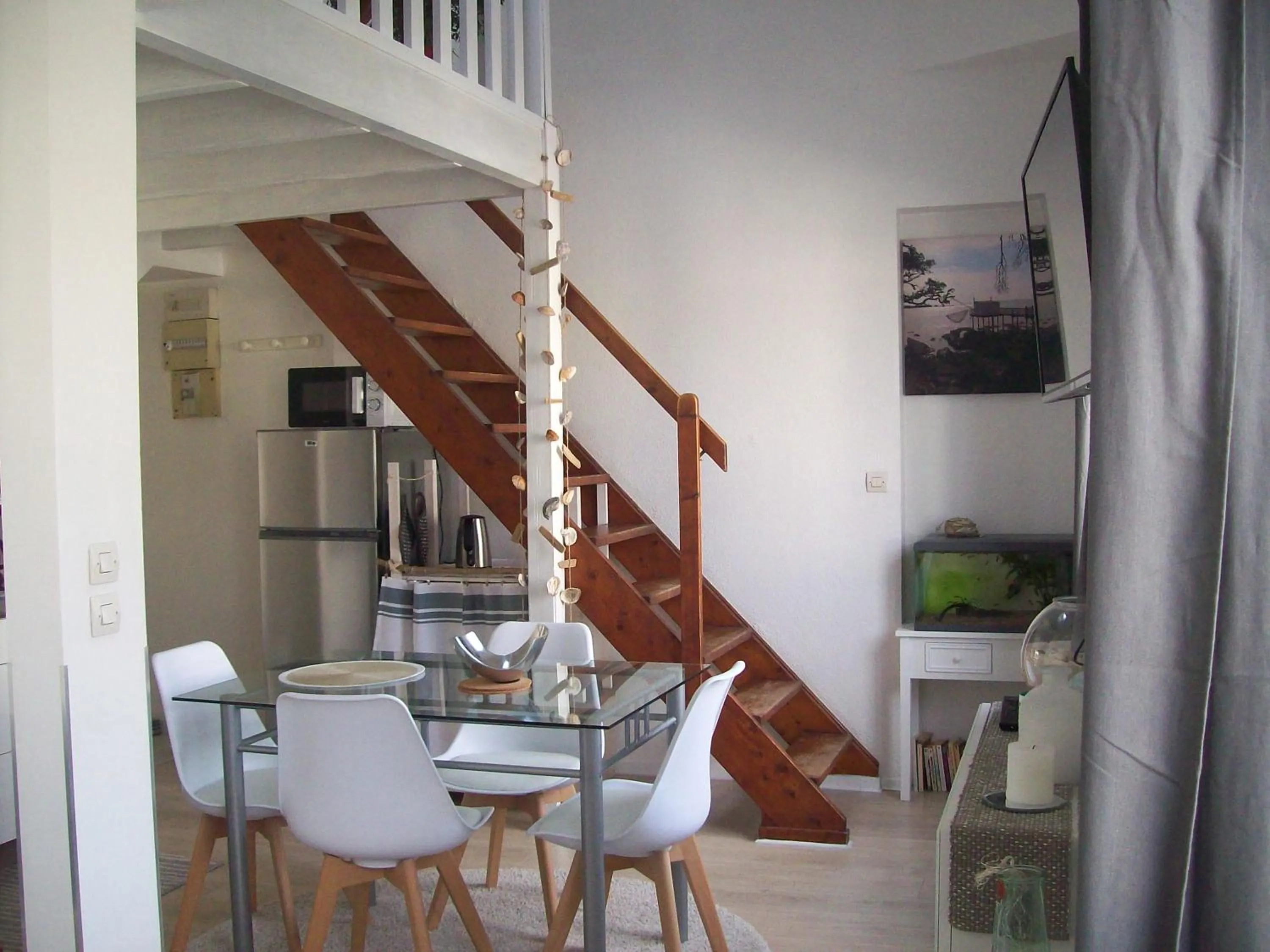 Dining area in Appartements Les remparts d'Alienor