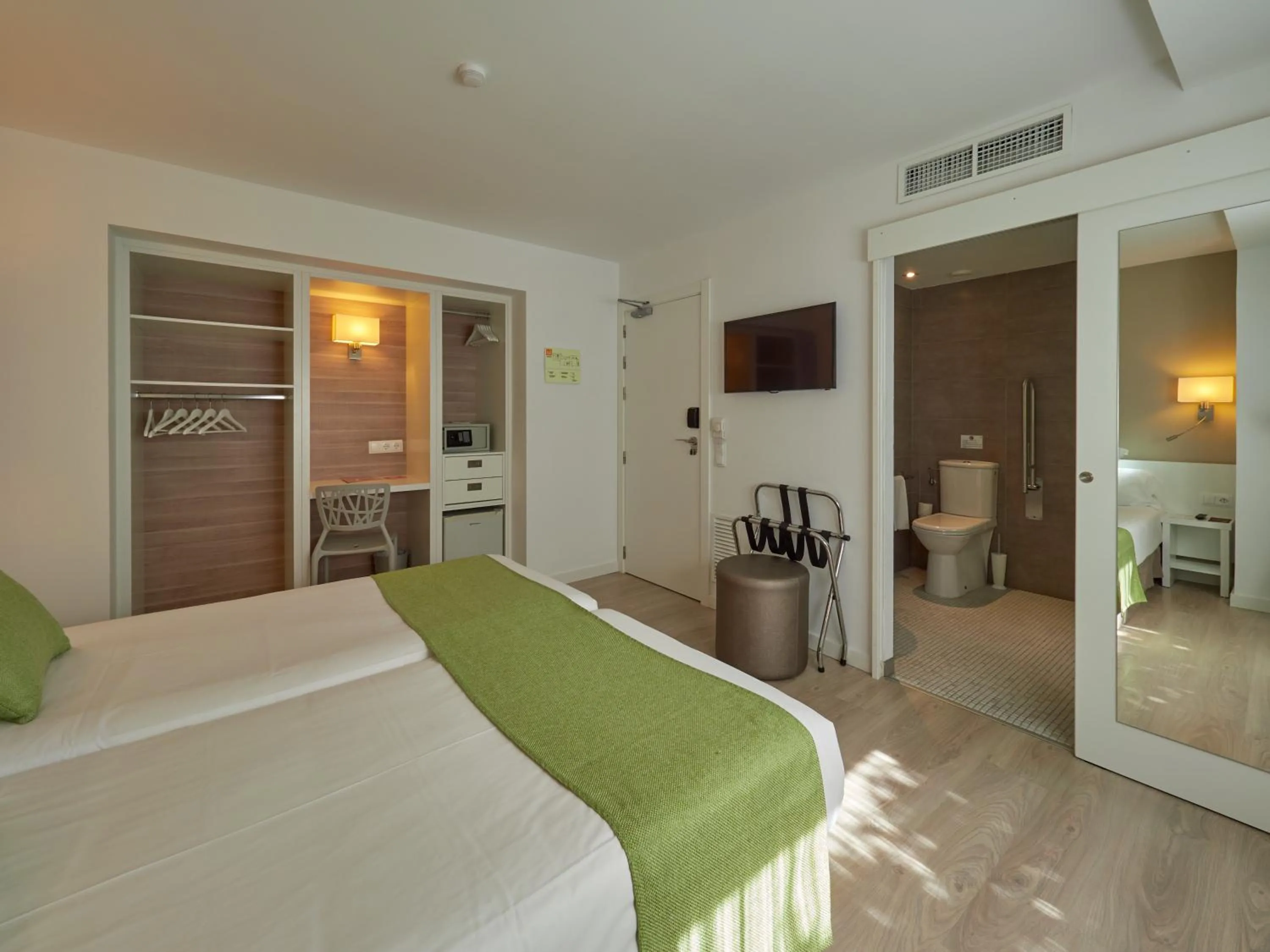 Photo of the whole room, Bed in BQ Amfora Beach - Adults Only