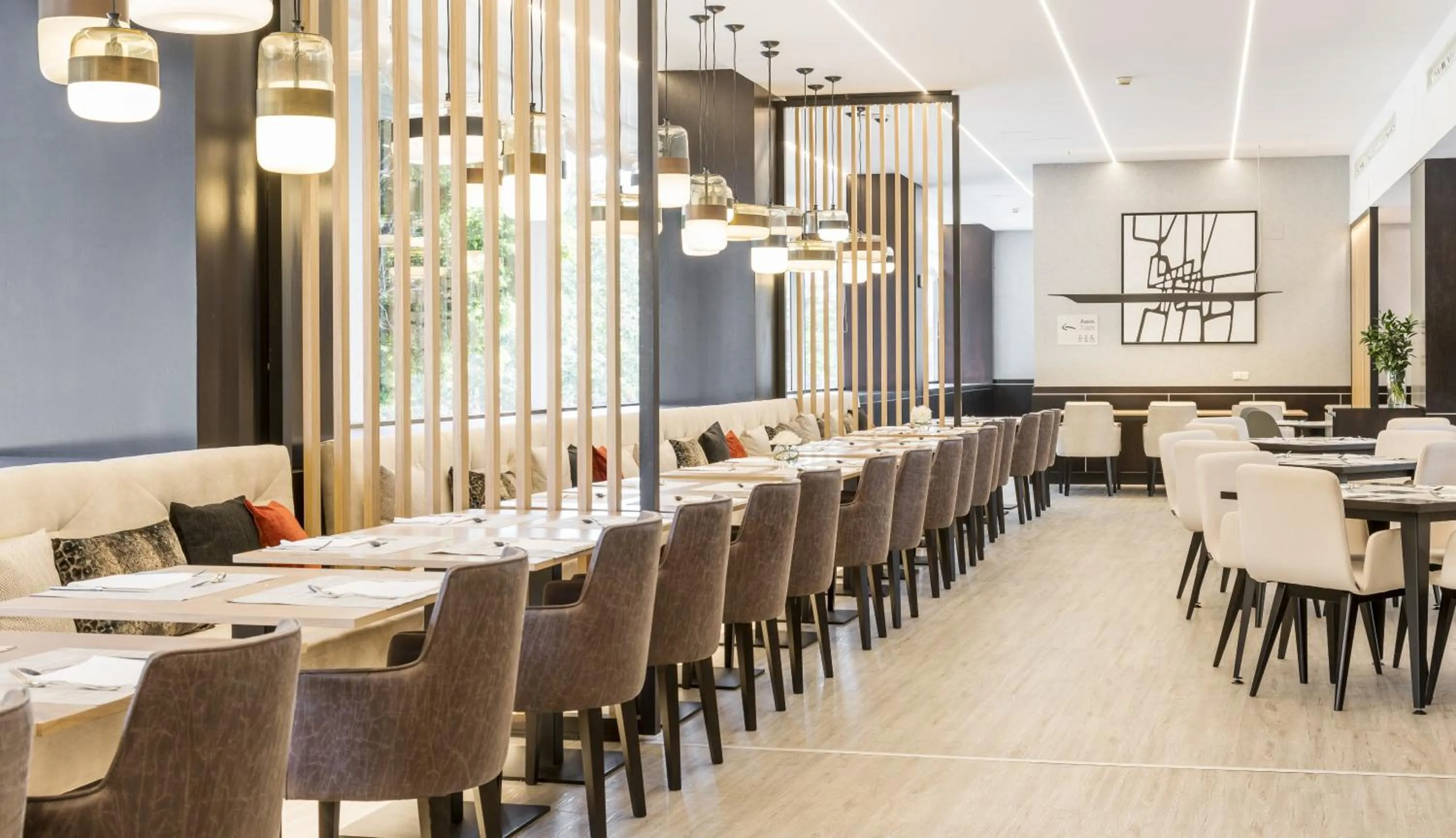 Restaurant/places to eat in Ilunion Málaga