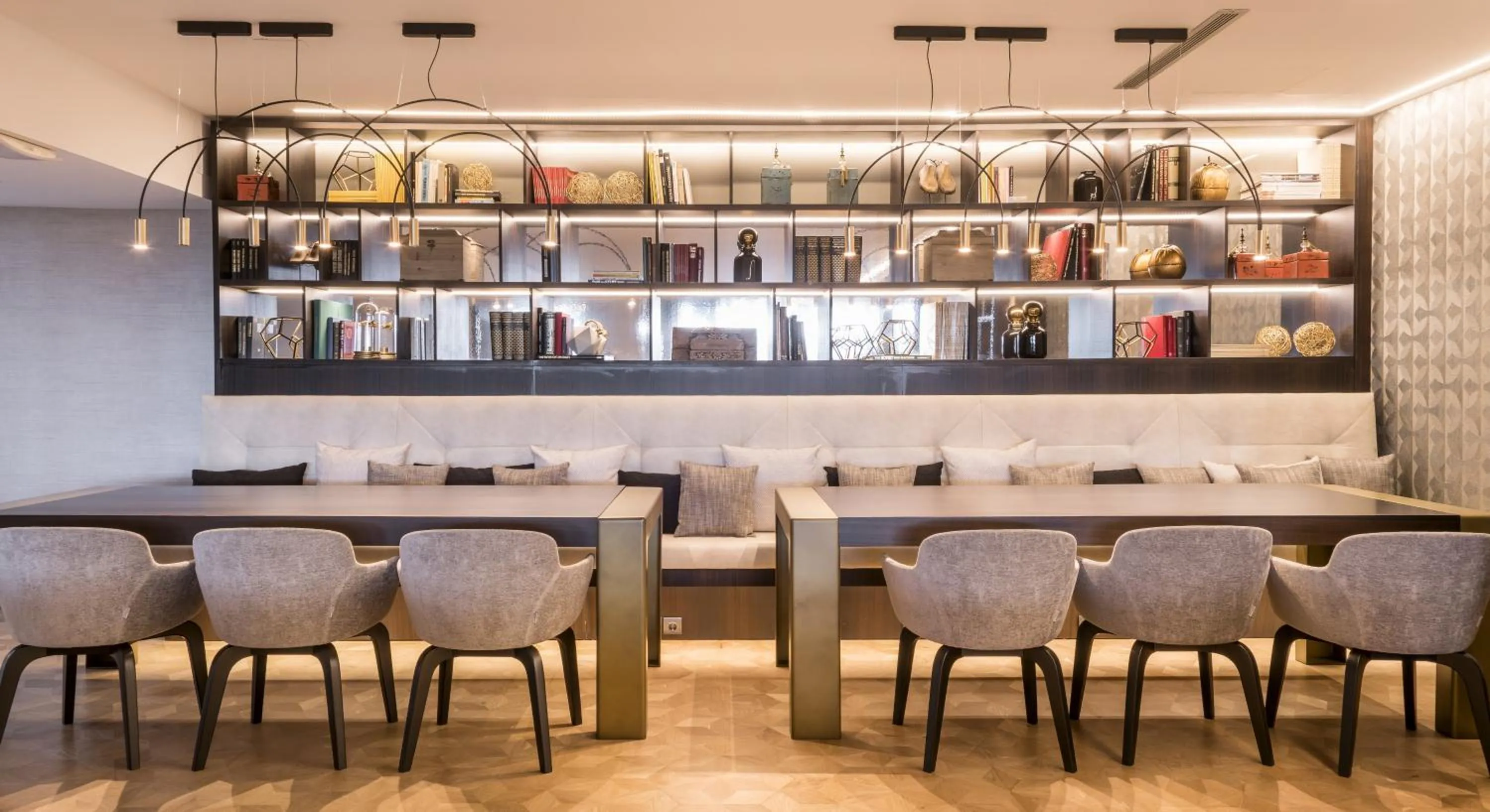 Lobby or reception in Ilunion Málaga