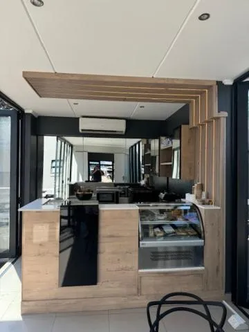 Restaurant/places to eat in Odyssey Luxury Apartments - Back Up Generator